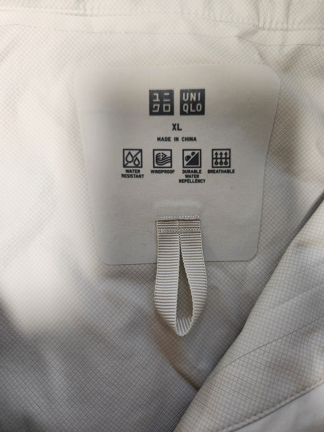 새상품급)유니클로 방수#방풍#통기성#발수 기능성 우븐 자켓 사이즈XL

 상품이미지2