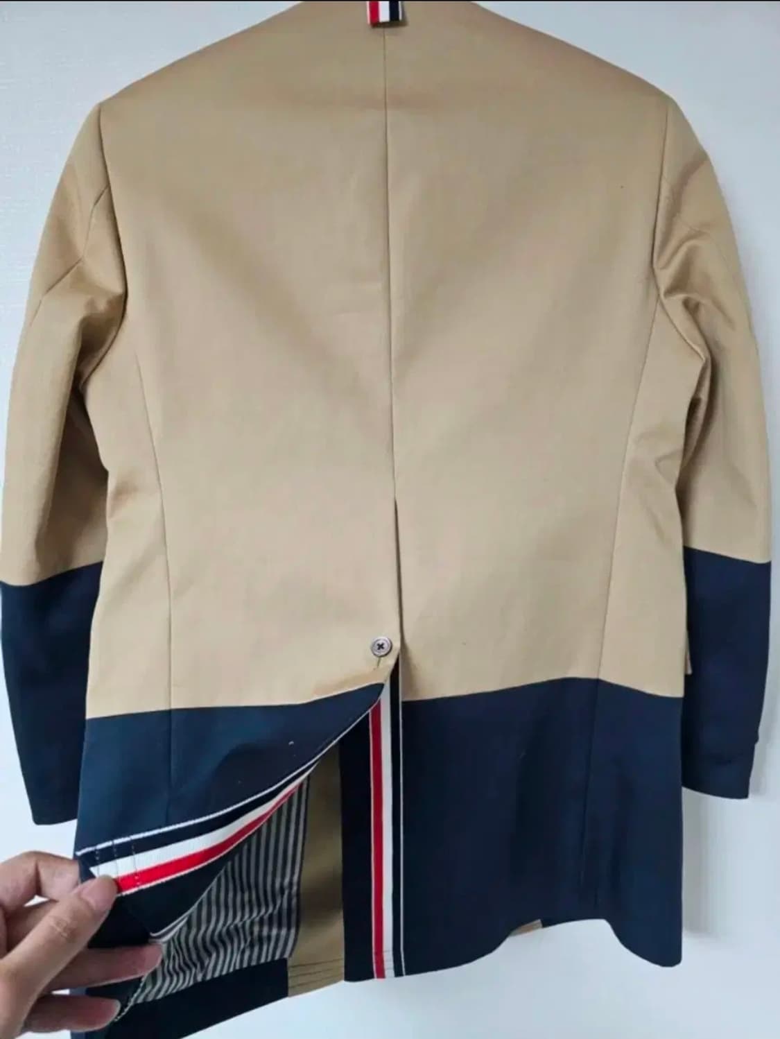 톰브라운 블레이져 배색 코트(100/정품) 상품이미지5