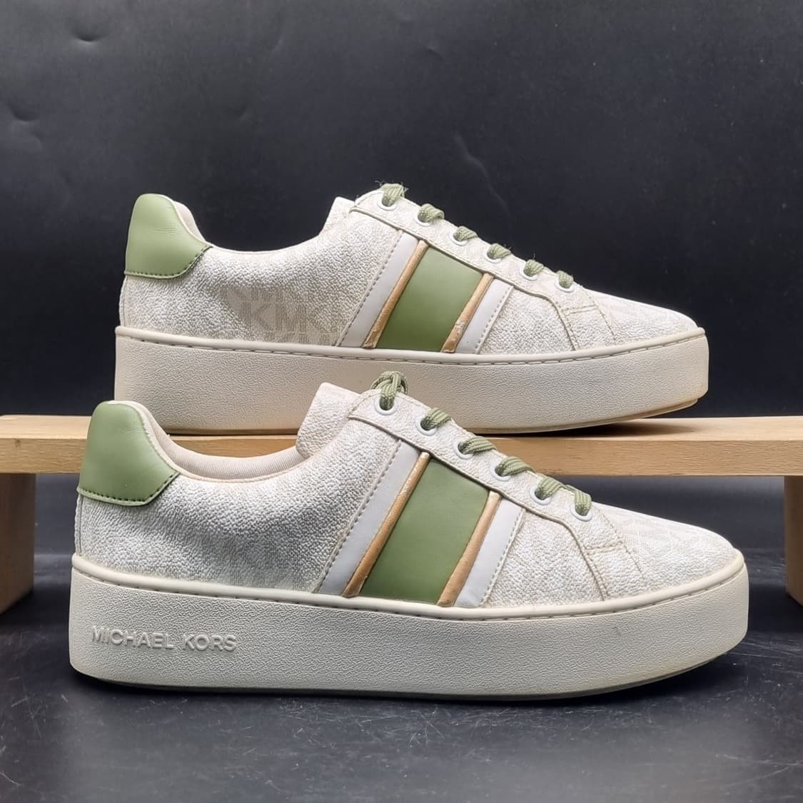 마이클코어스 여성스니커즈 245 상품이미지1