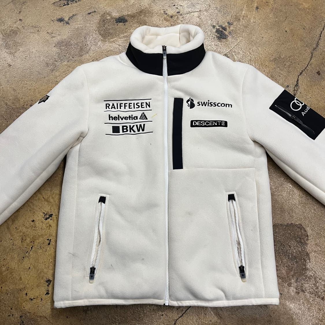 [정품/100] 데상트 스위스 스폰서 플리스 자켓 b15 상품이미지3