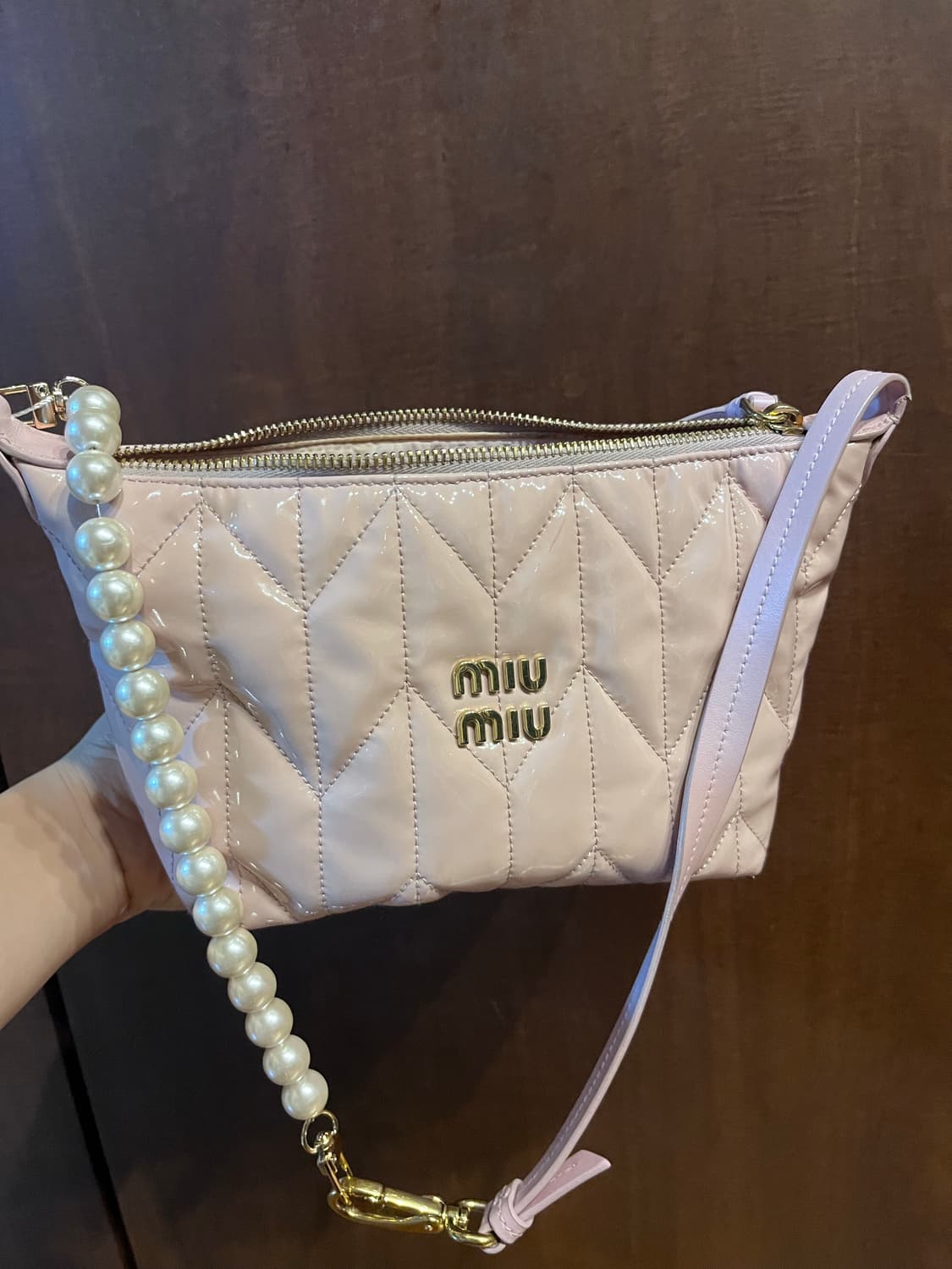 미우미우 마테라쎄 핑크 숄더 백 상품이미지9