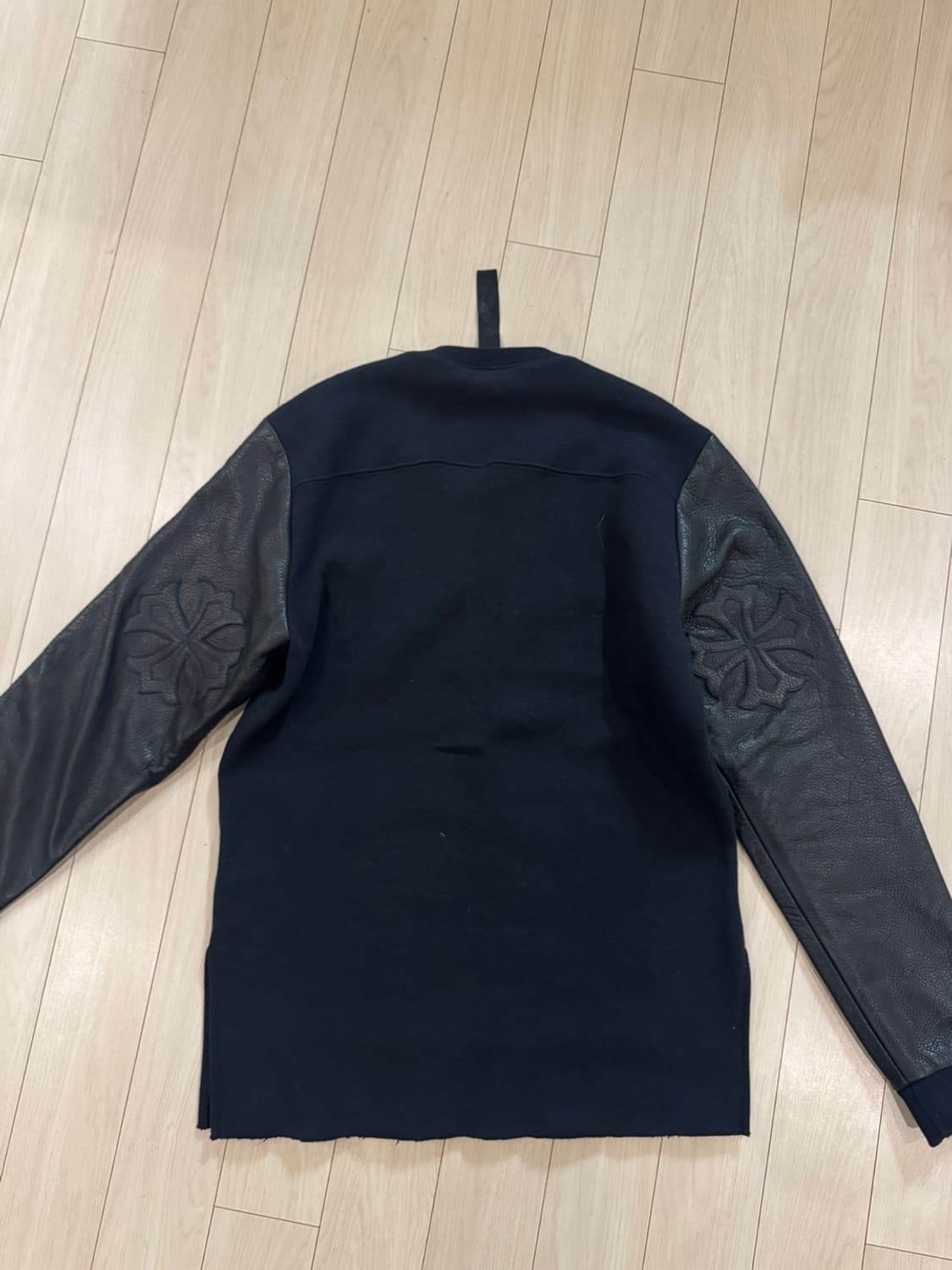 크롬하츠 Cross Patch Leather Sweater  상품이미지2