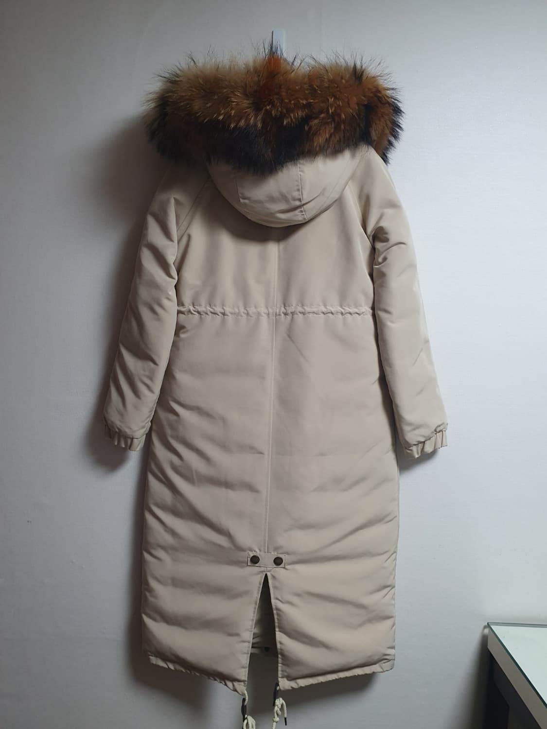 버버리 여성 롱패딩 라쿤퍼 베이지 다운파카 S 상품이미지4