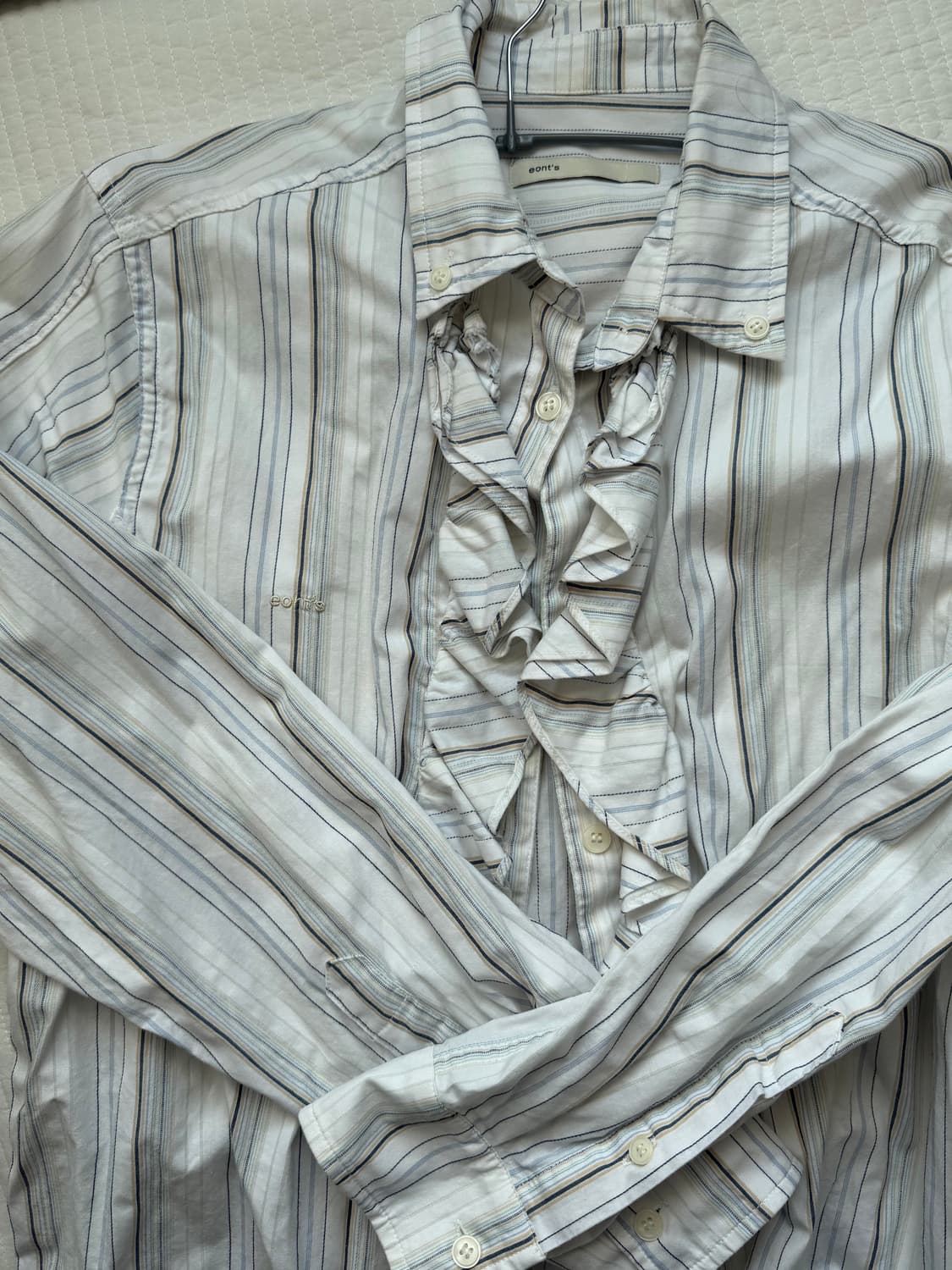 에옹쓰 스트라이프 러플 셔츠 상품이미지3
