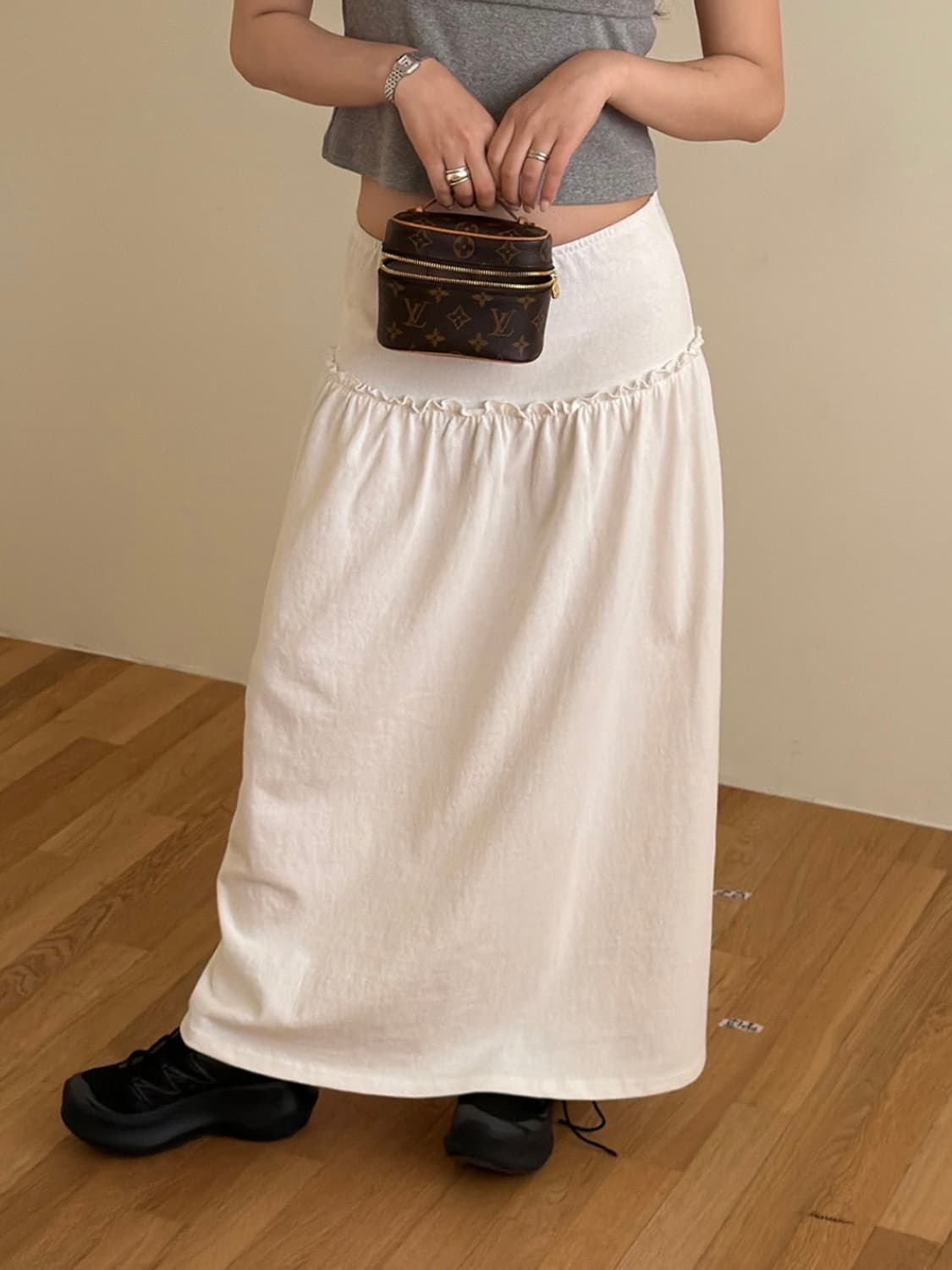 (1회착용) 러브바이무드 테라스 셔링 스커트 _ 화이트 상품이미지1