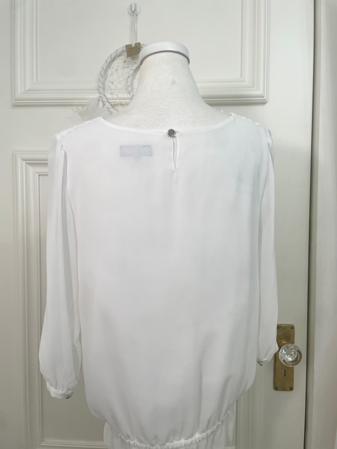 white ruffle detail loose blouse(size-9) 상품이미지4