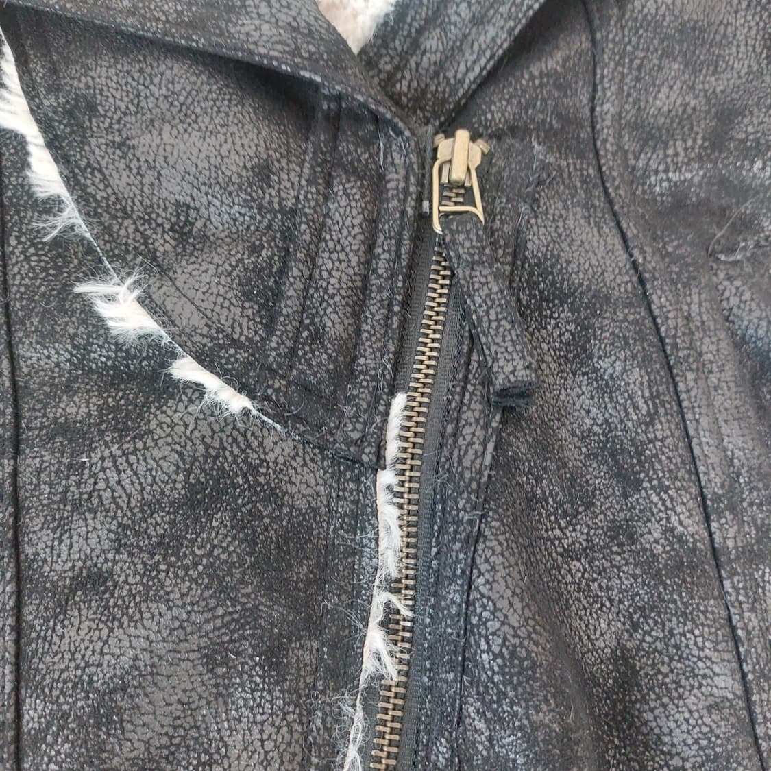 갸루 슬림핏 무스탕 퍼 가죽자켓 상품이미지3