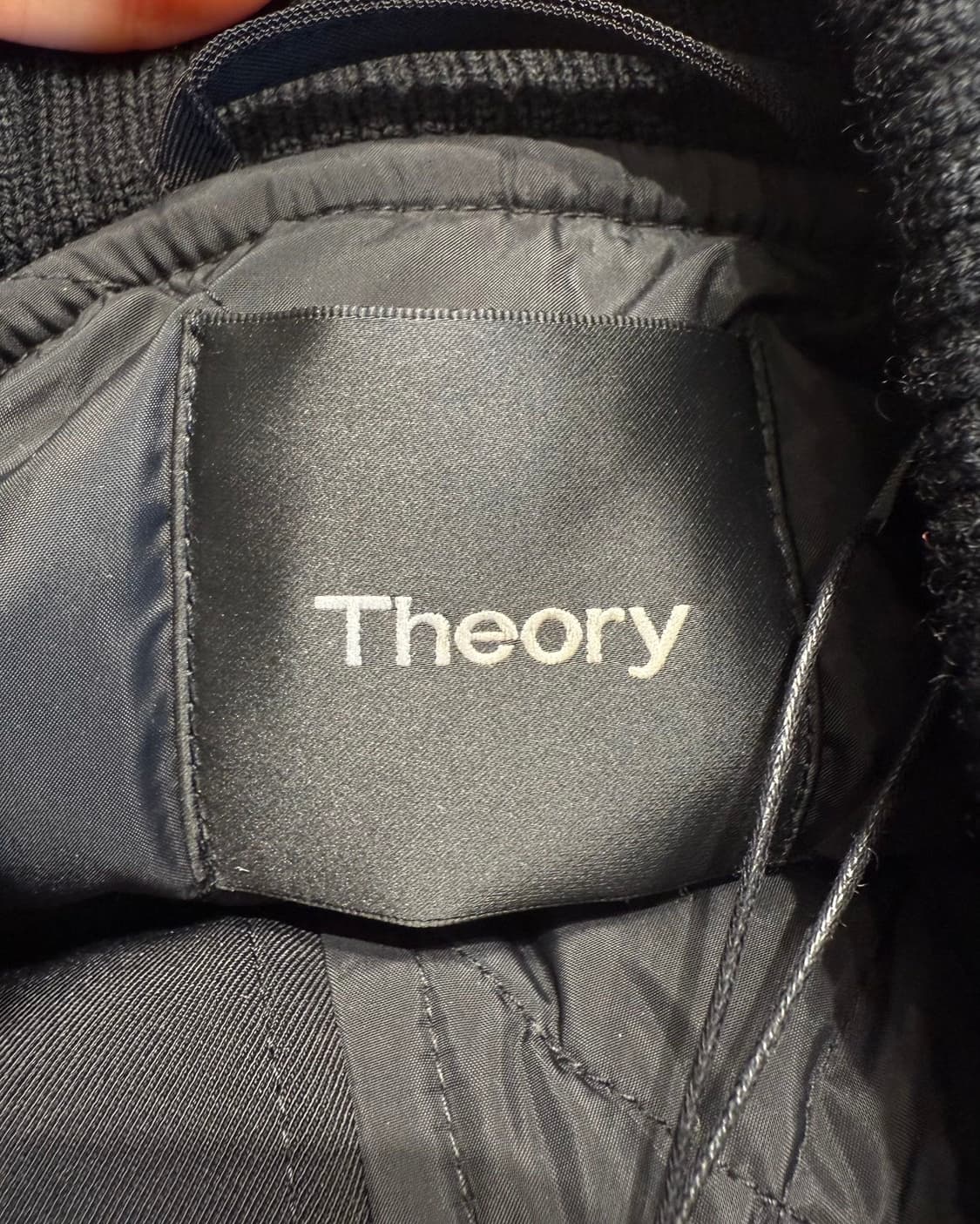 띠어리 블랙 구스다운 봄버 자켓  상품이미지8