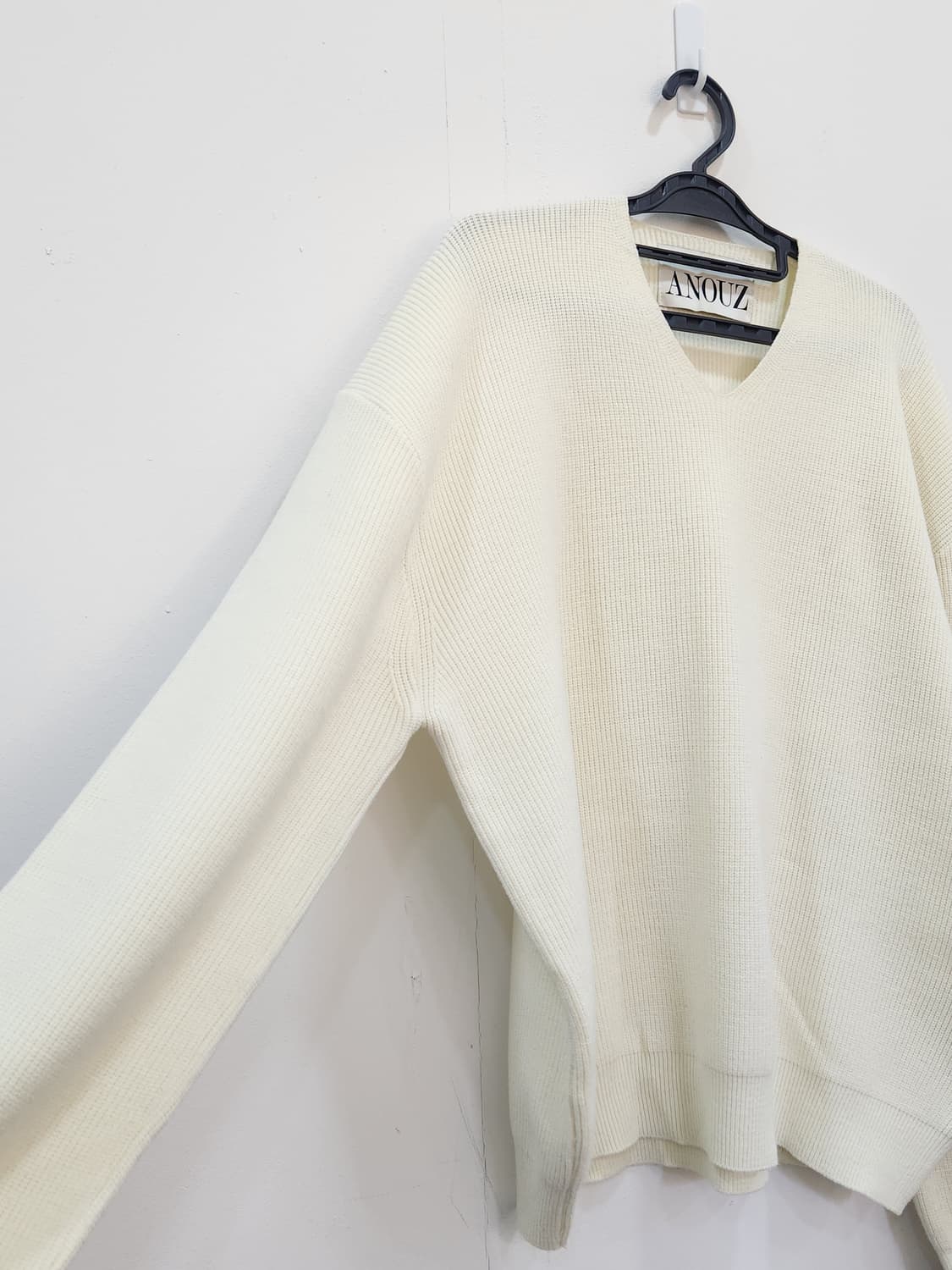[L] 어누즈 Anouz 브이넥 릴렉스핏 니트 아이보리 남성 L 상품이미지4