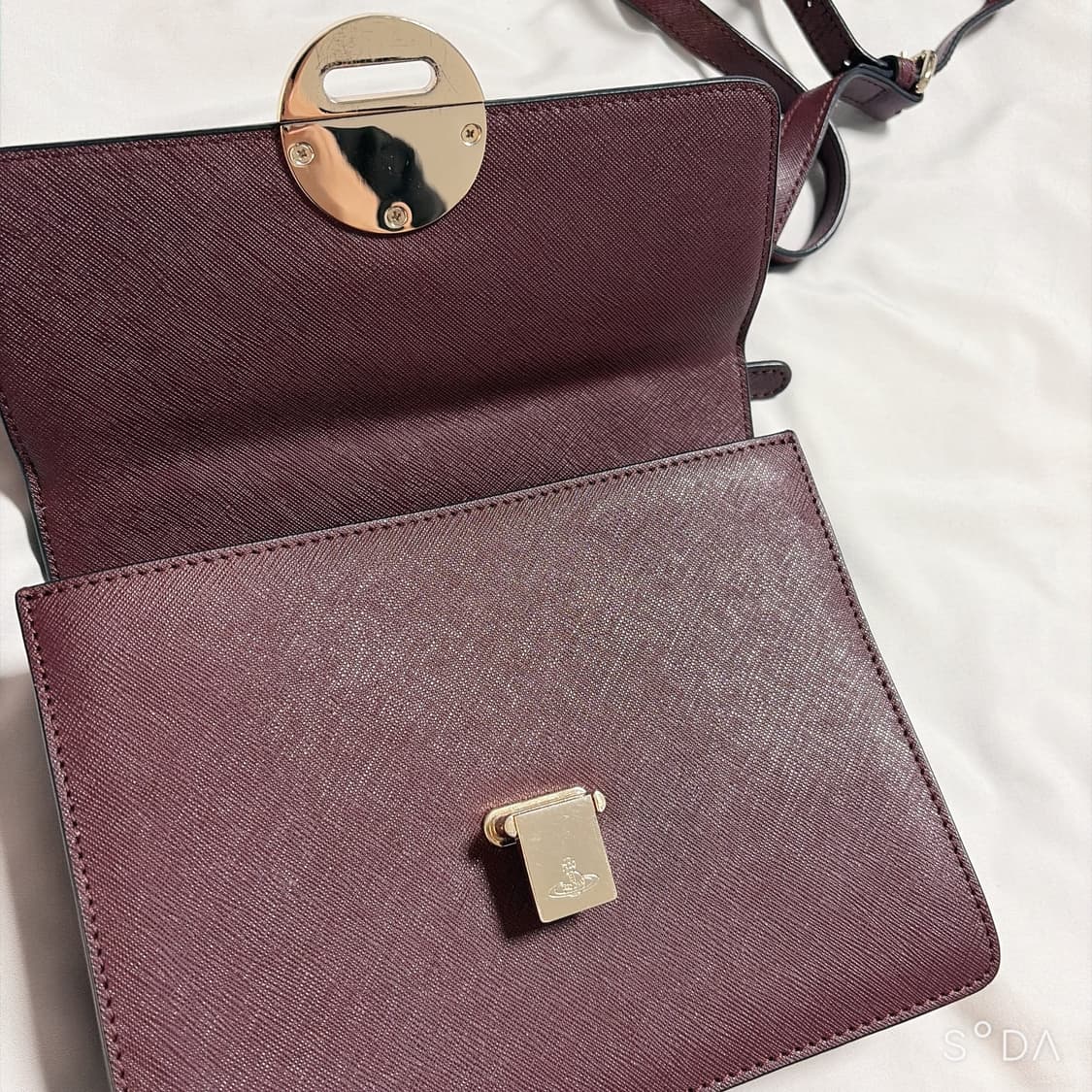 비비안웨스트우드 버건디 크로스백 상품이미지6