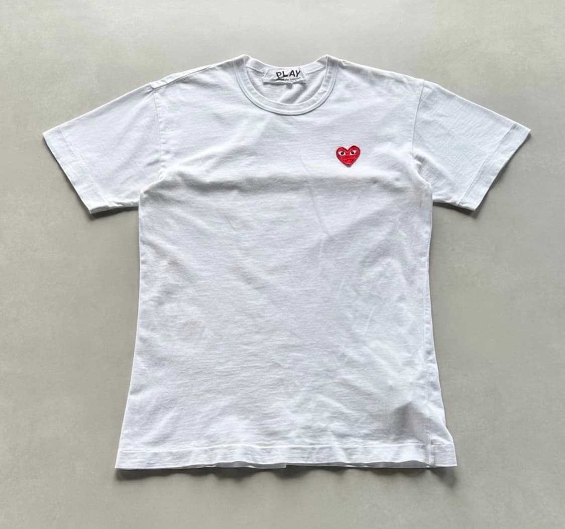 꼼데가르송 레드 하트 반팔티 상품이미지1