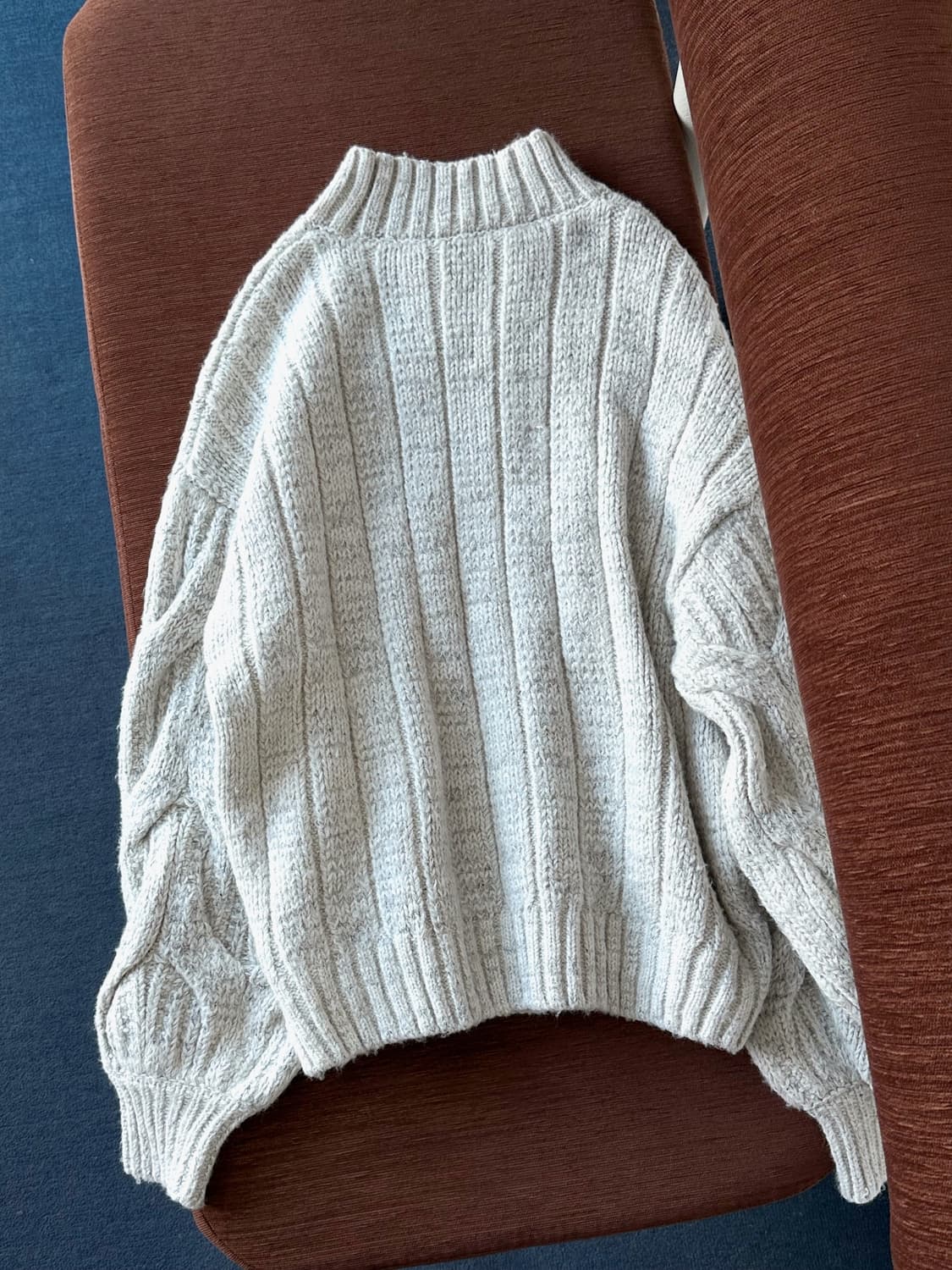 Design neck wide woven cloudy knit 상품이미지7