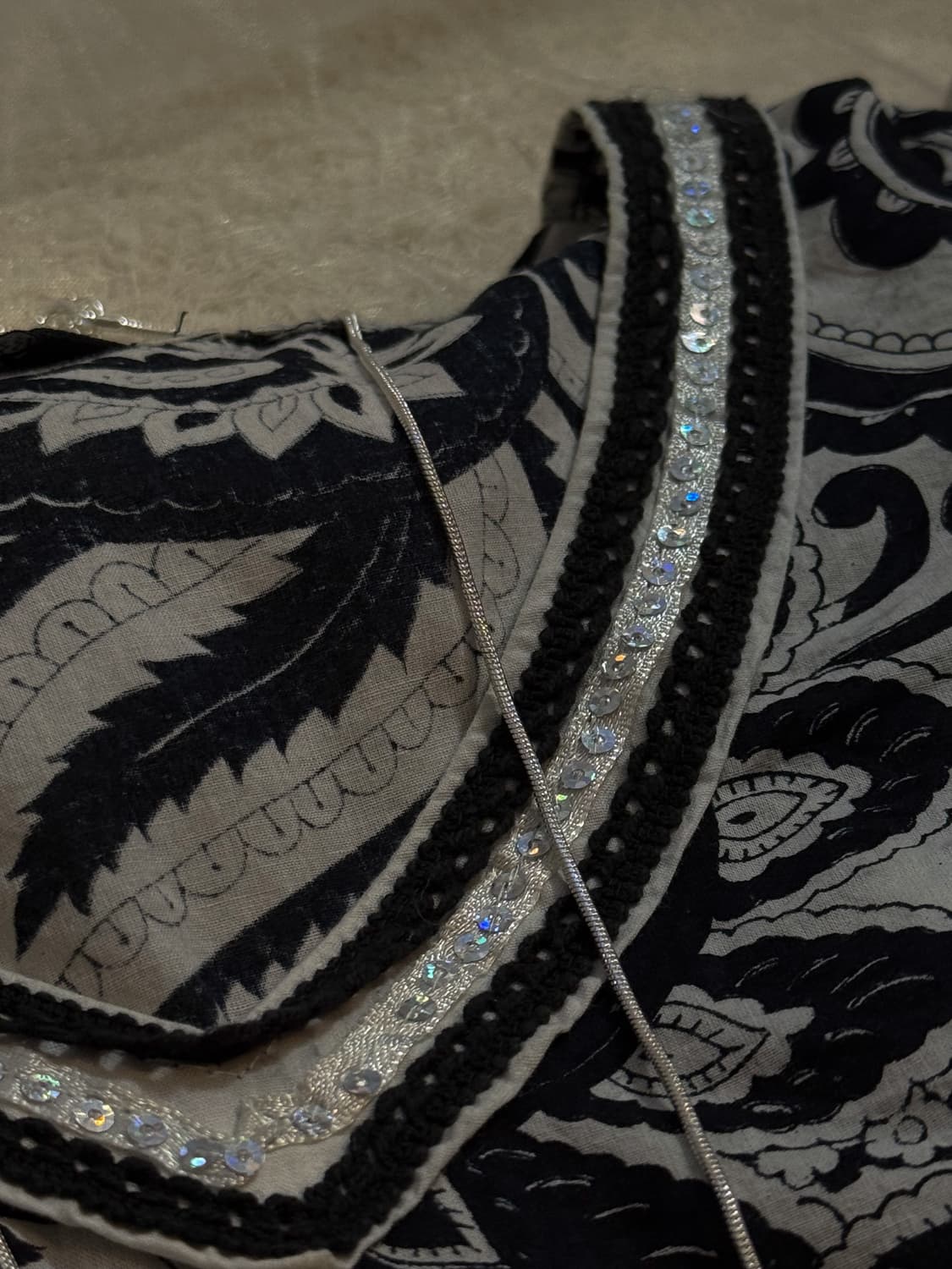 Floral Paisley Sequin Blouse 0164 상품이미지3