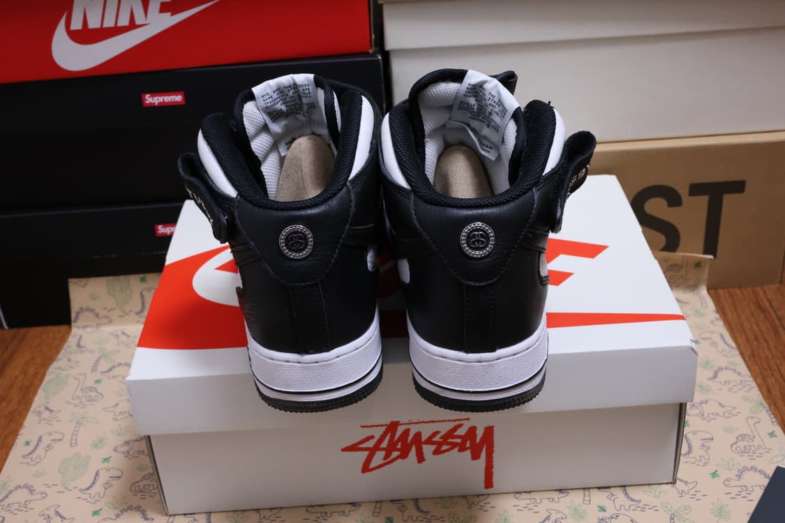 나이키 x 스투시 에어포스 1 '07 미드 SP 블랙 앤 라이트 본 상품이미지4