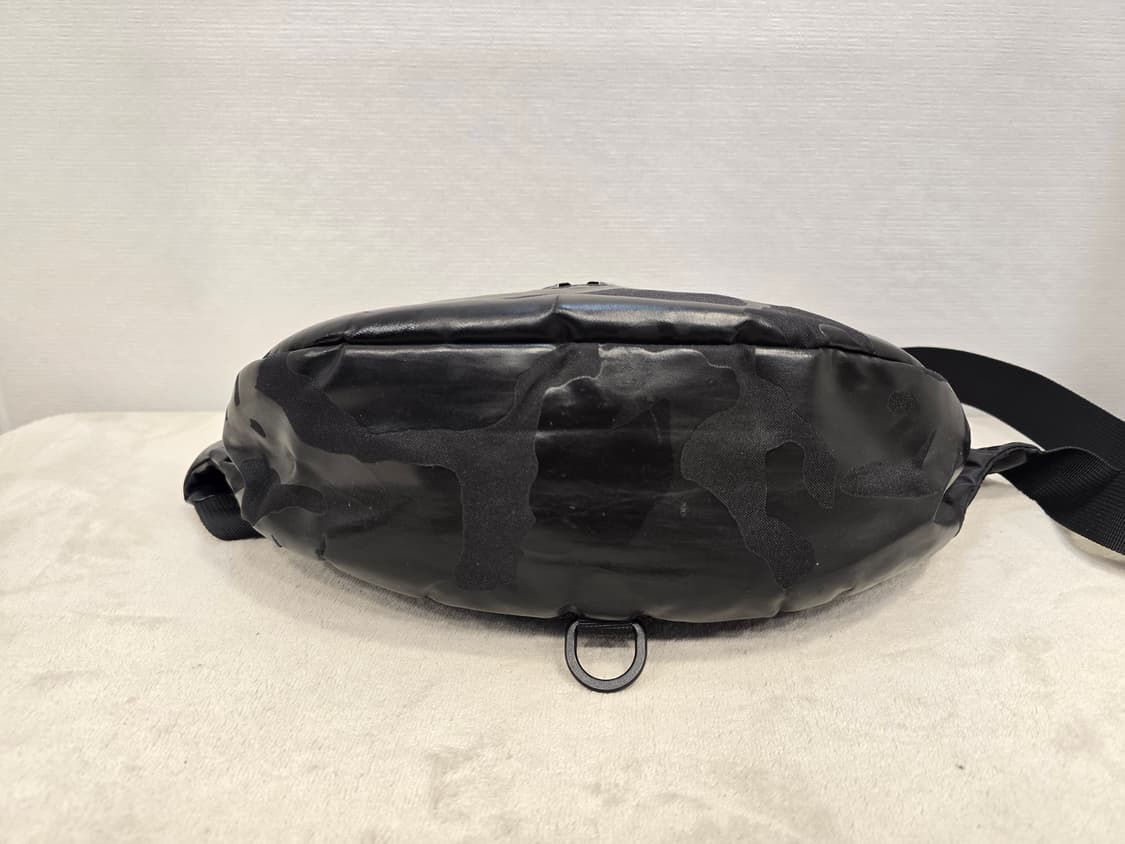 디젤 블랙 카모 슬링백 크로스백 상품이미지5