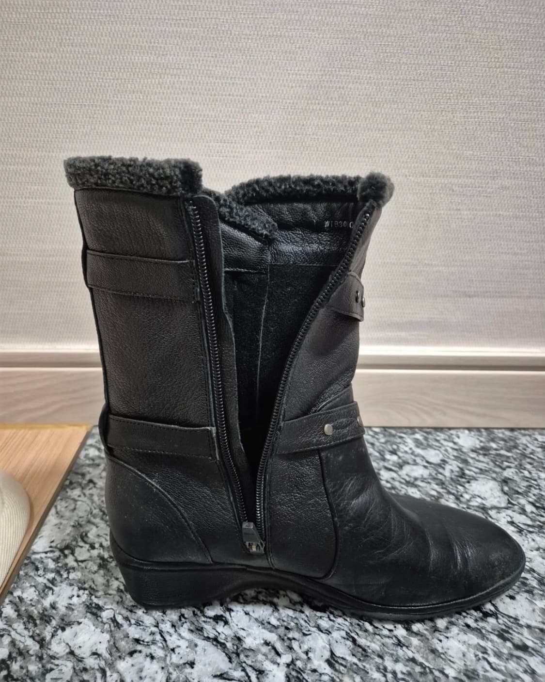 블랙 버클 미들 부츠 250 상품이미지2