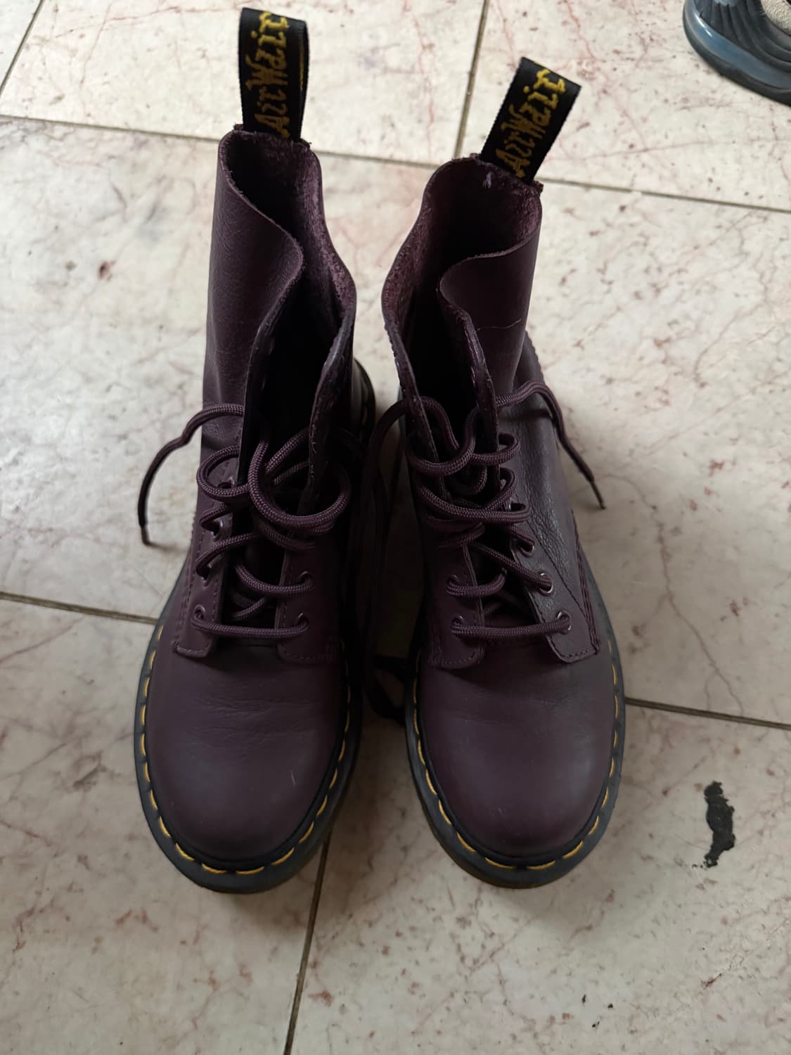 닥터마틴 8홀 바이올렛 37사이즈 상품이미지2