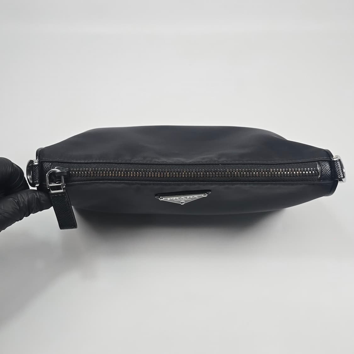 프라다 로고 리나일론 크로스백 상품이미지7