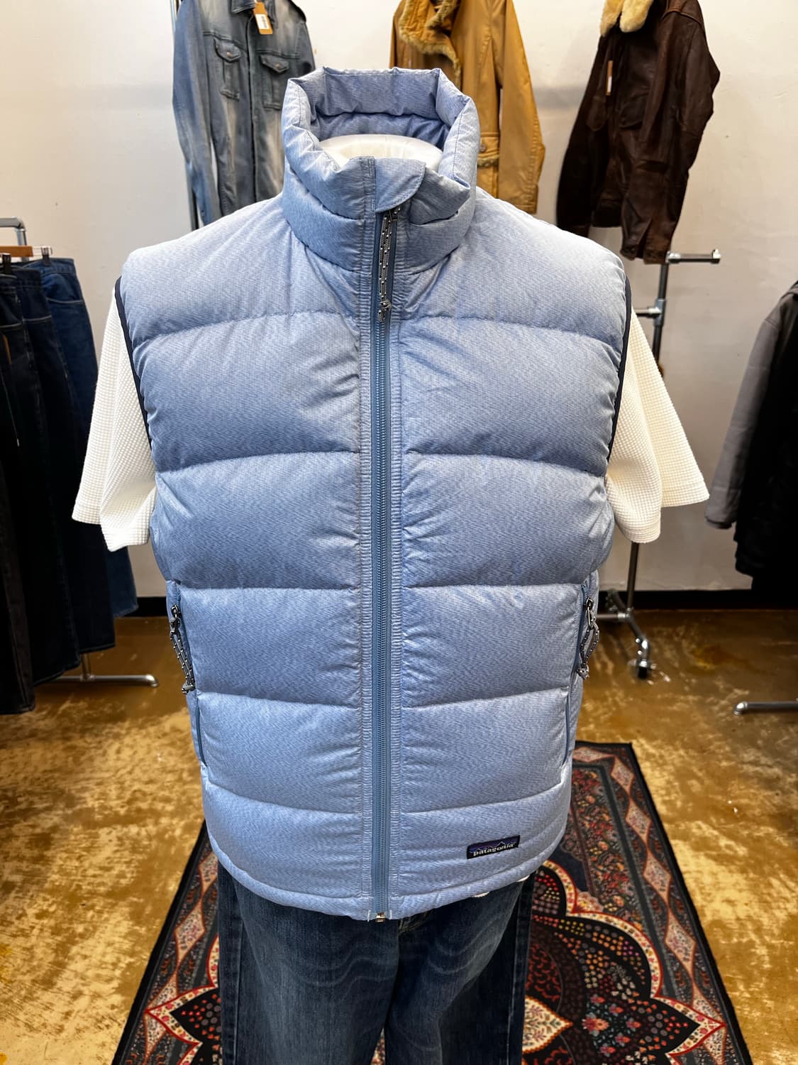 파타고니아 구스다운 푸퍼 베스트 스카이블루 상품이미지2
