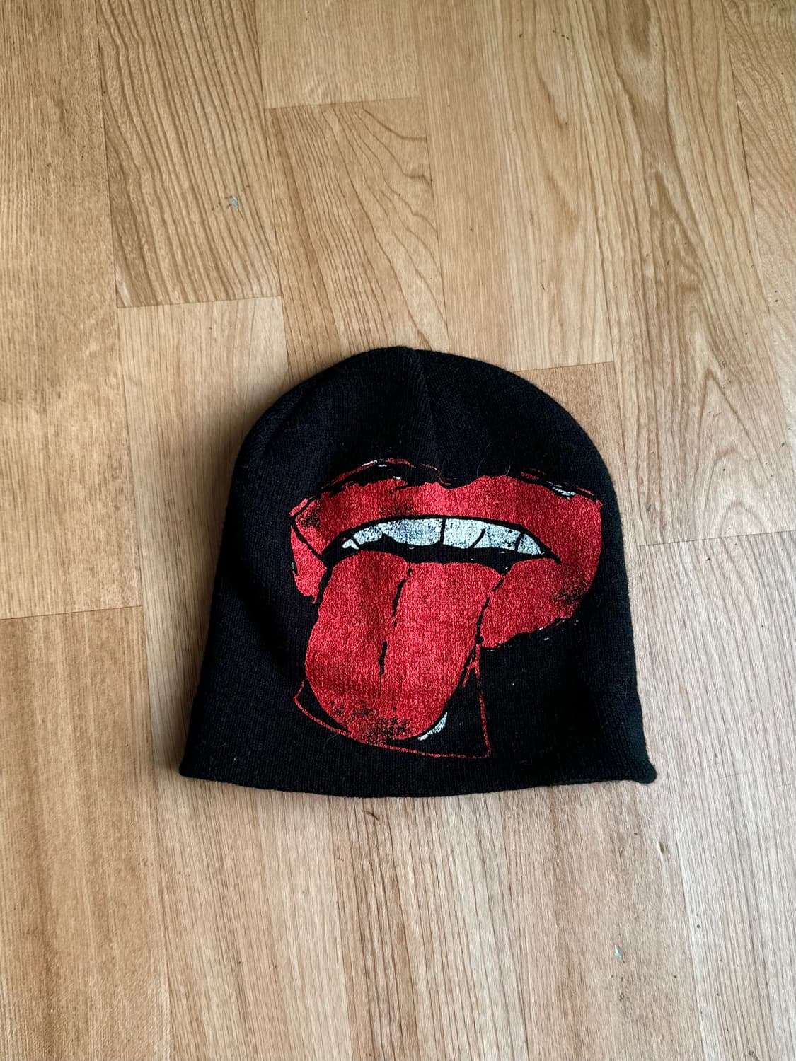 Black Tongue Beanie  상품이미지1