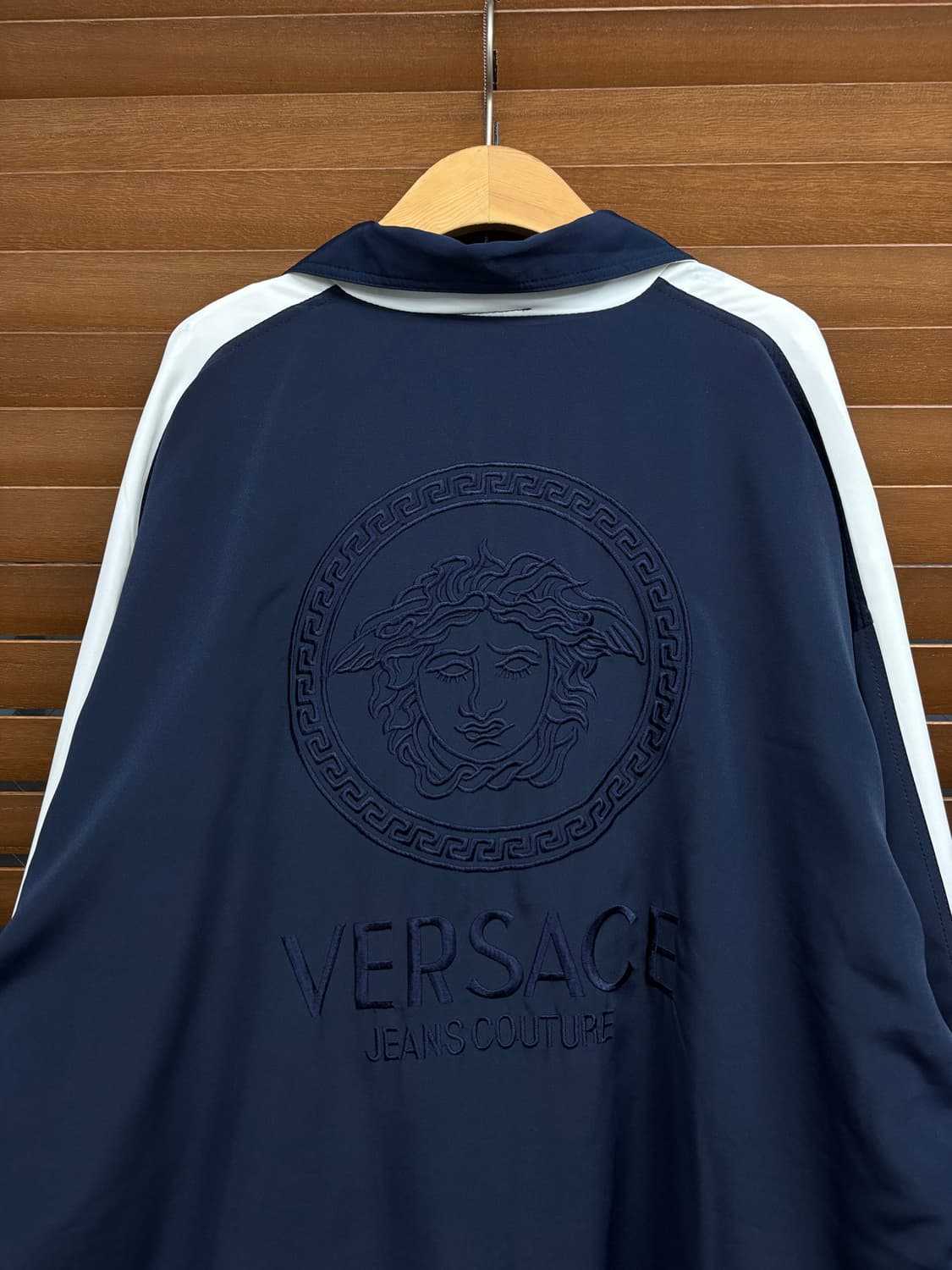 베르사체 올드스쿨 자수 바람막이 자켓 상품이미지4