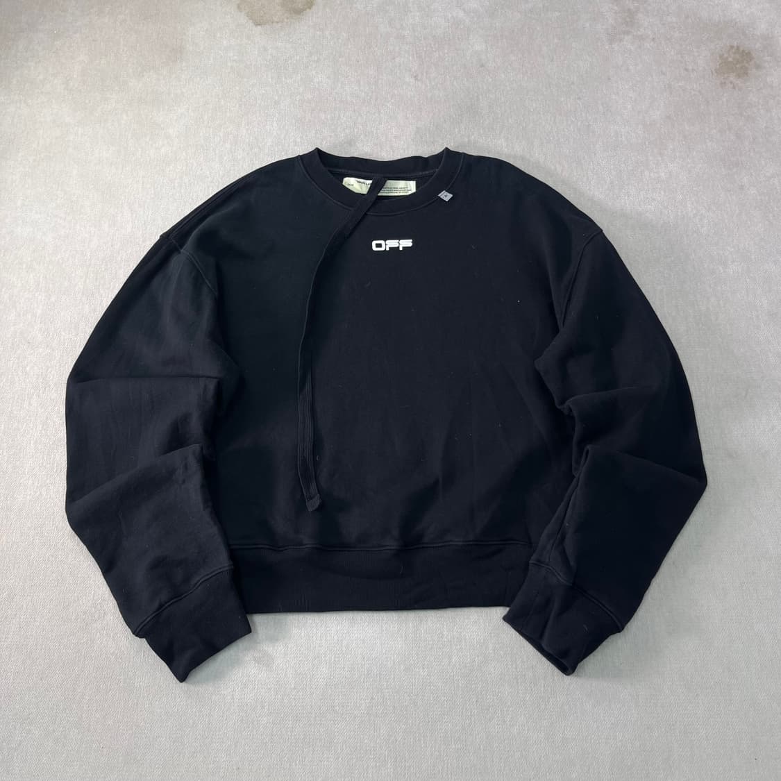 100 오프화이트 웨이비라인 블랙 맨투맨 상품이미지2