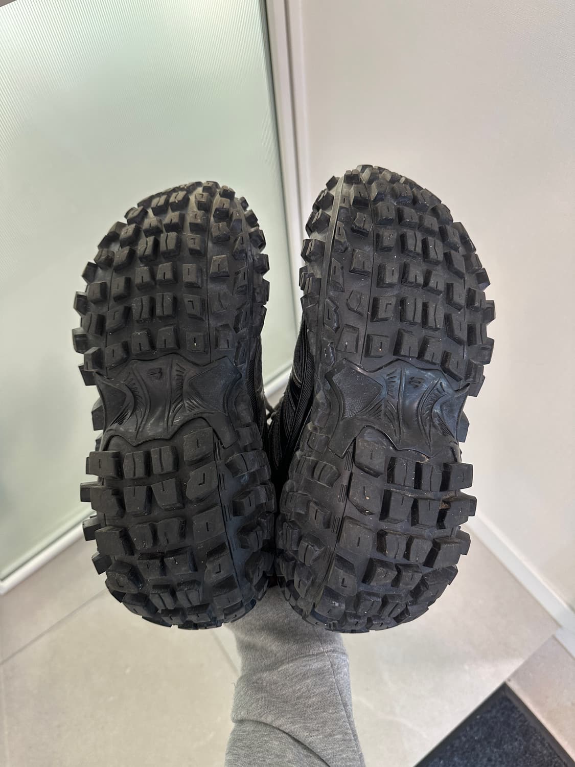 발렌시아가 디펜더 블랙 42사이즈 상품이미지8