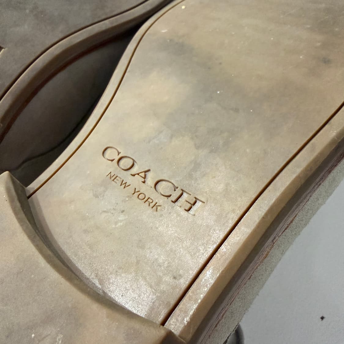 [270mm] COACH GILBERT 스웨이드 로퍼 상품이미지7