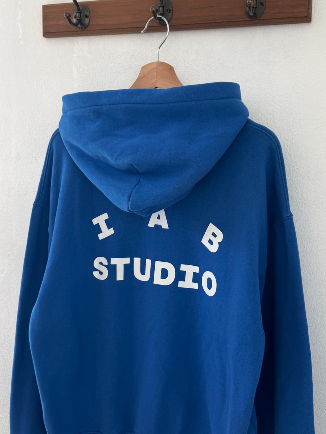 아이앱스튜디오 블루 후드 상품이미지1