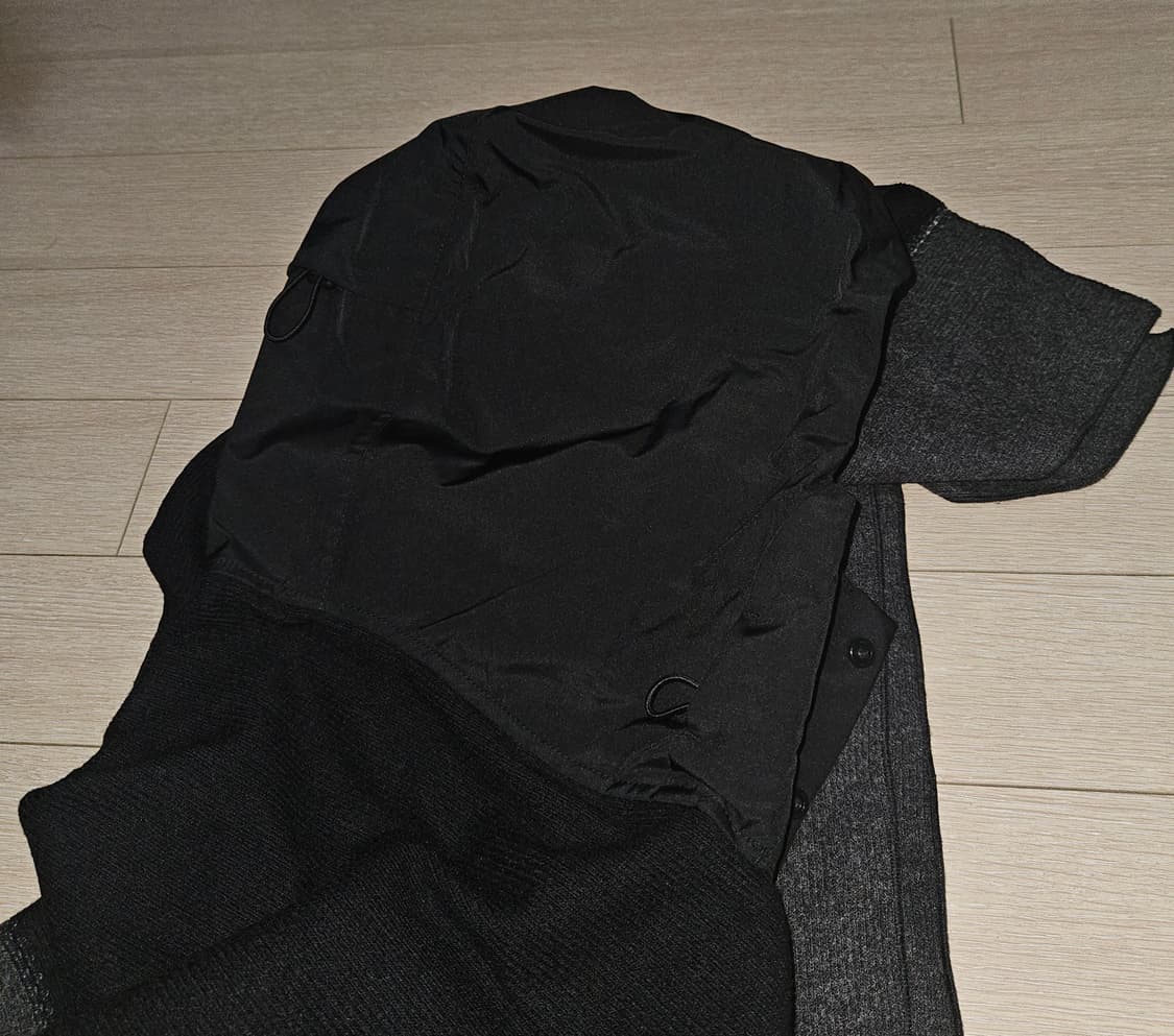 엑슬림 블랙 후드 머플러 상품이미지3