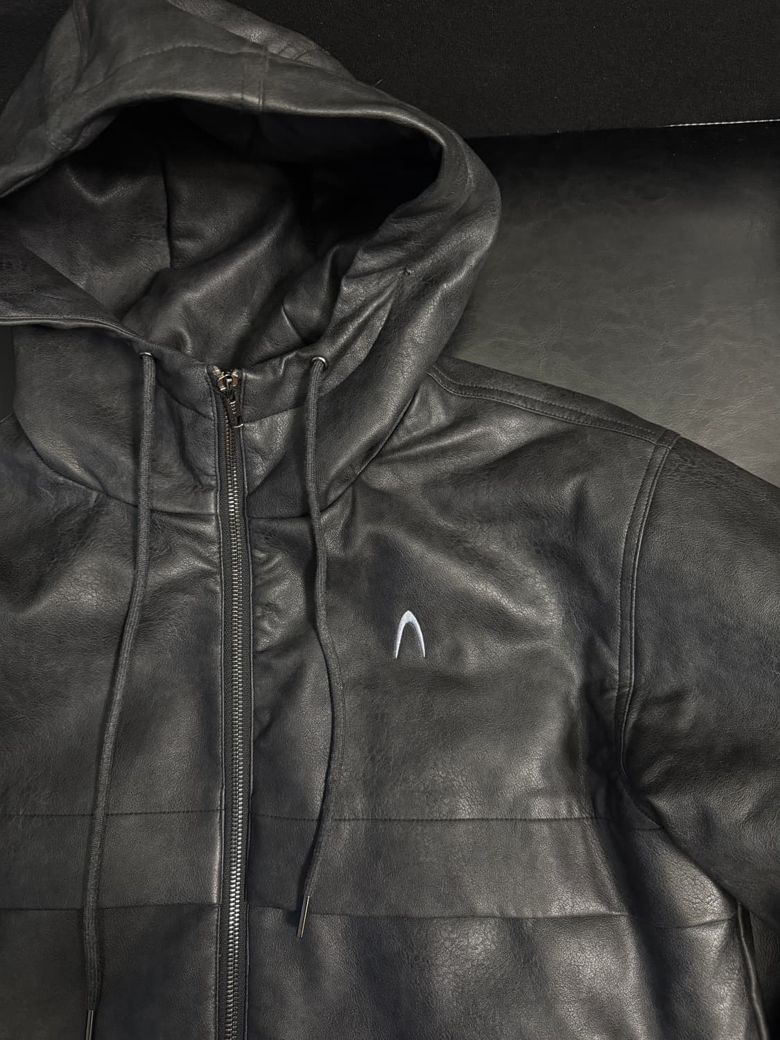 아캄 akam 푸퍼 레더 후드자켓 상품이미지1