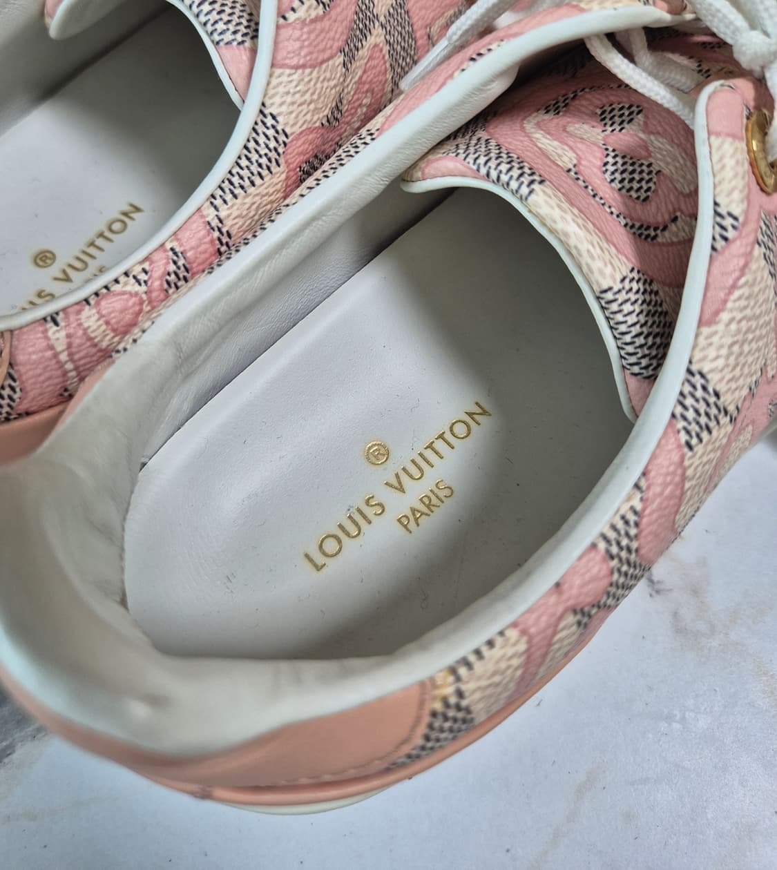 (정품) 루이비통 아주르 타히티엔느 한정판 스니커즈 37.5 상품이미지8