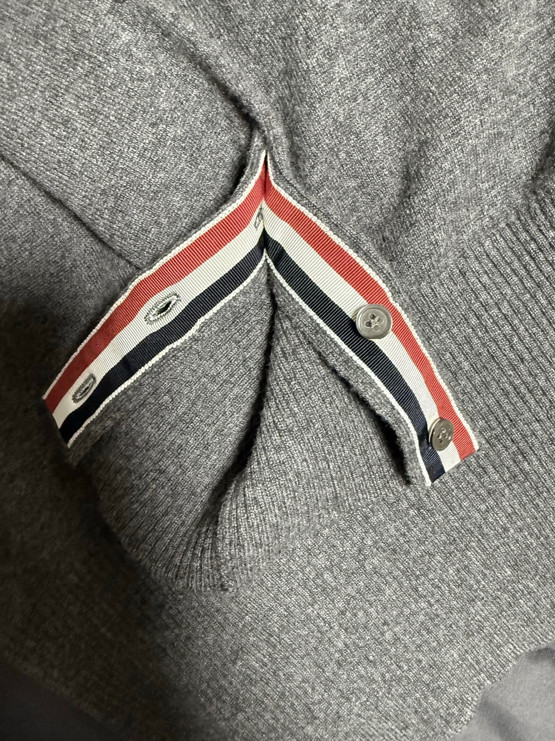 톰브라운 캐시미어 가디건 백화점 3사이즈 상품이미지6