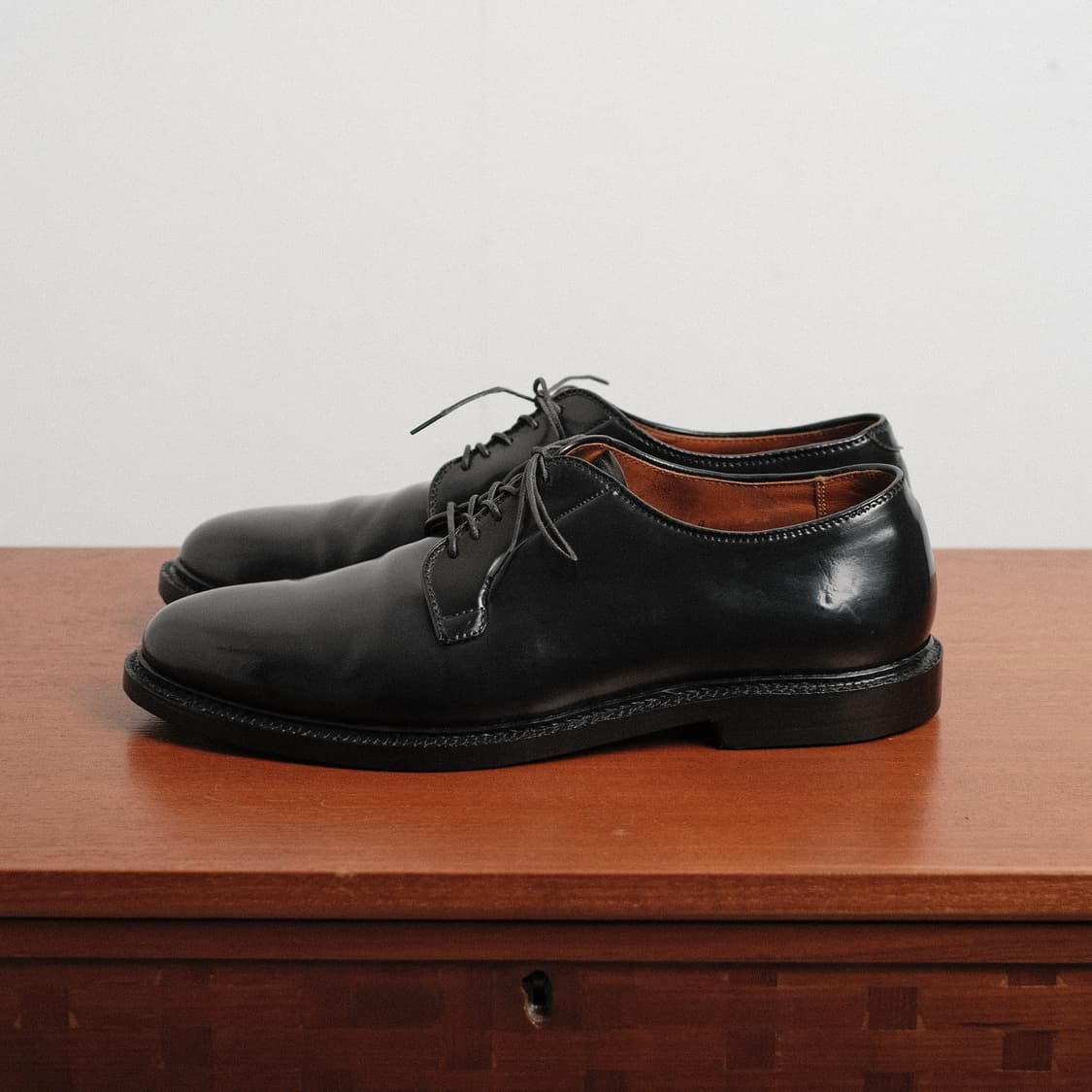 알든9901 10.5D사이즈 블랙 코도반 플레인토 더비 상품이미지4