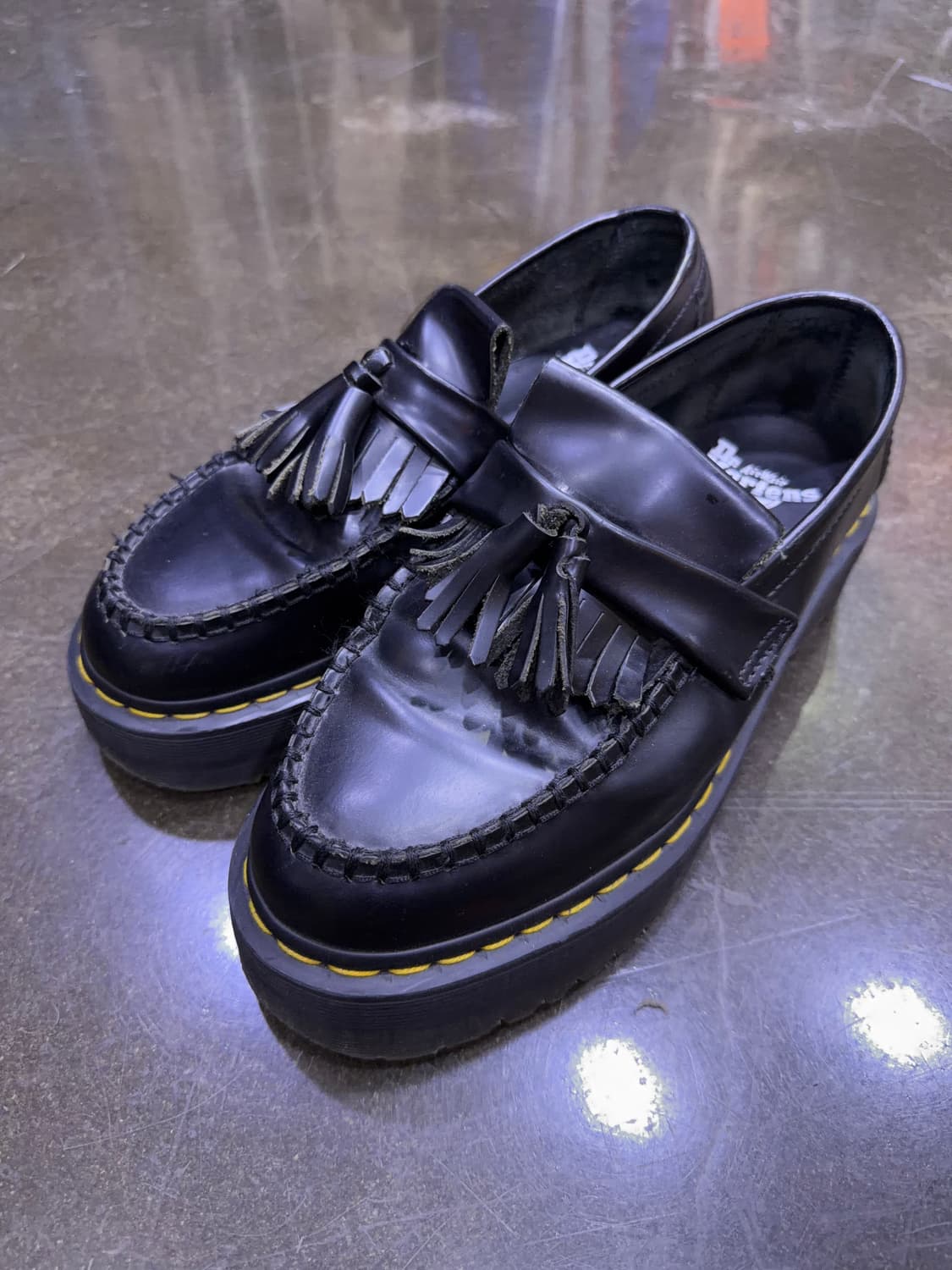 닥터마틴 아드리안 쿼드 태슬 로퍼 블랙 250 상품이미지1