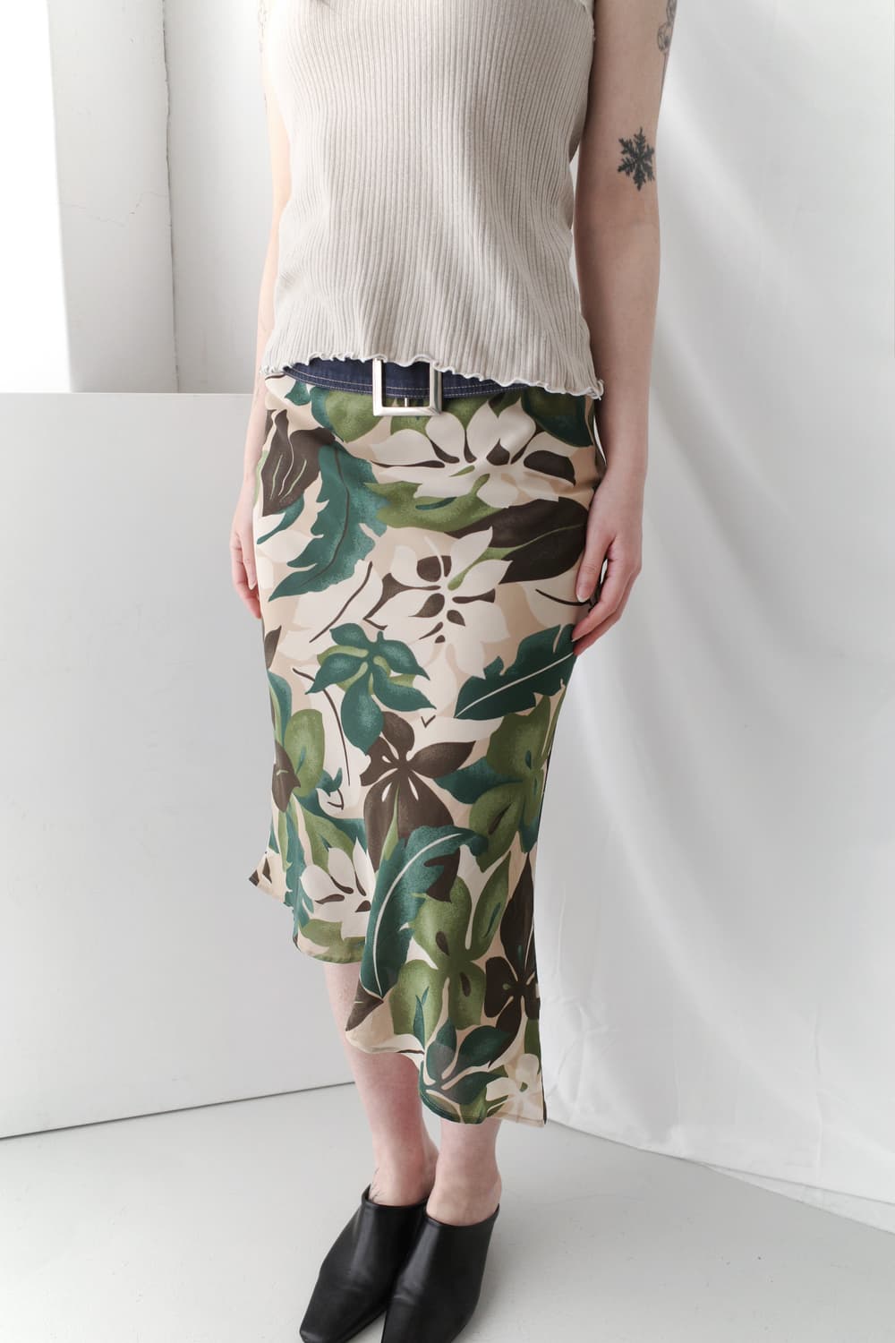 buckle leaves skirt 상품이미지8