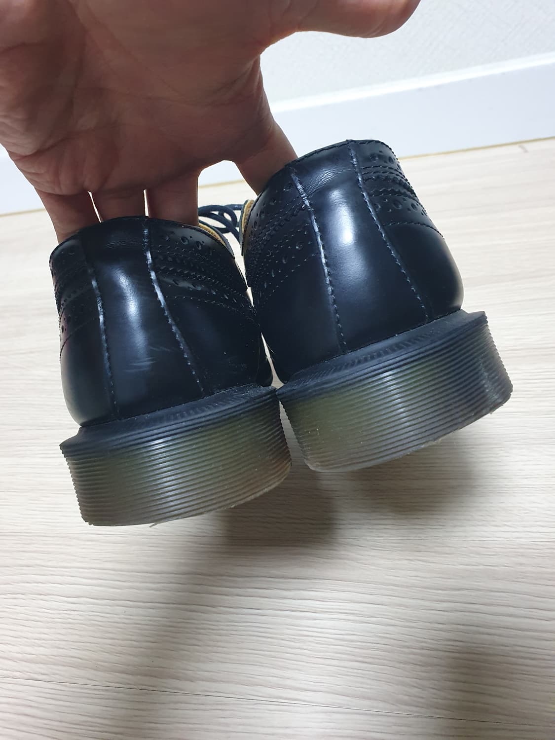 닥터마틴 블랙 윙팁 슈즈 270 상품이미지6