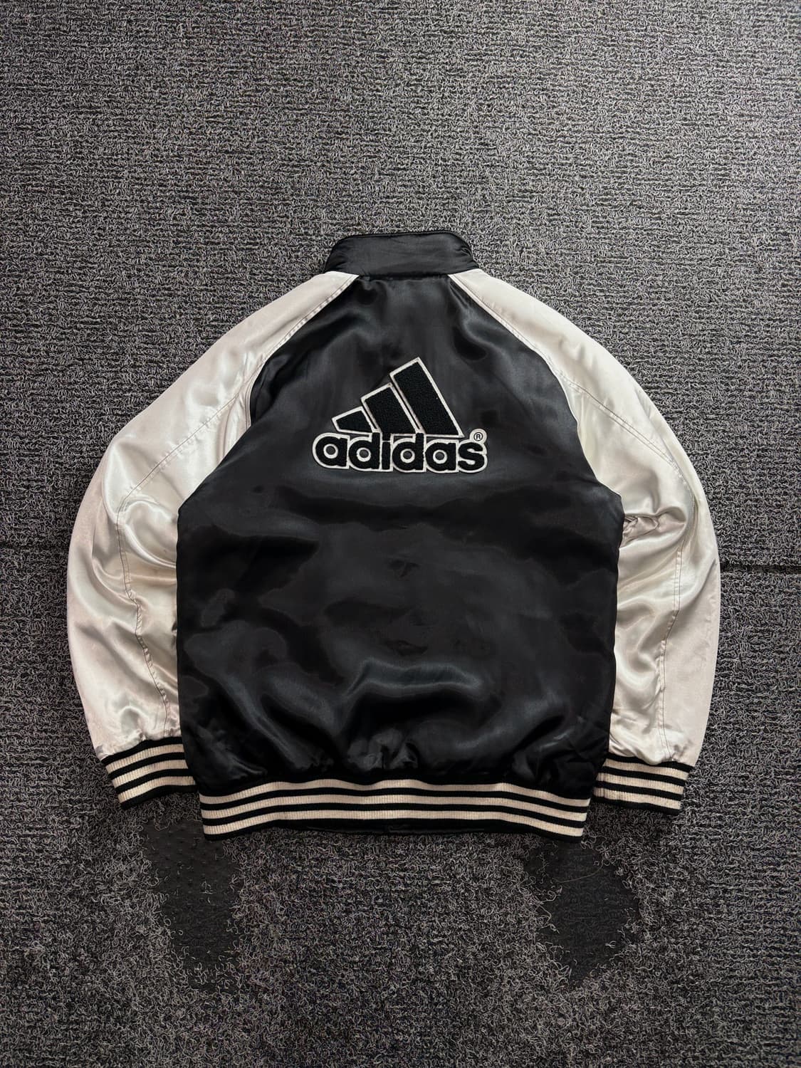 아디다스 빅로고 사틴 배색 스타디움 바시티 자켓 3489 상품이미지5
