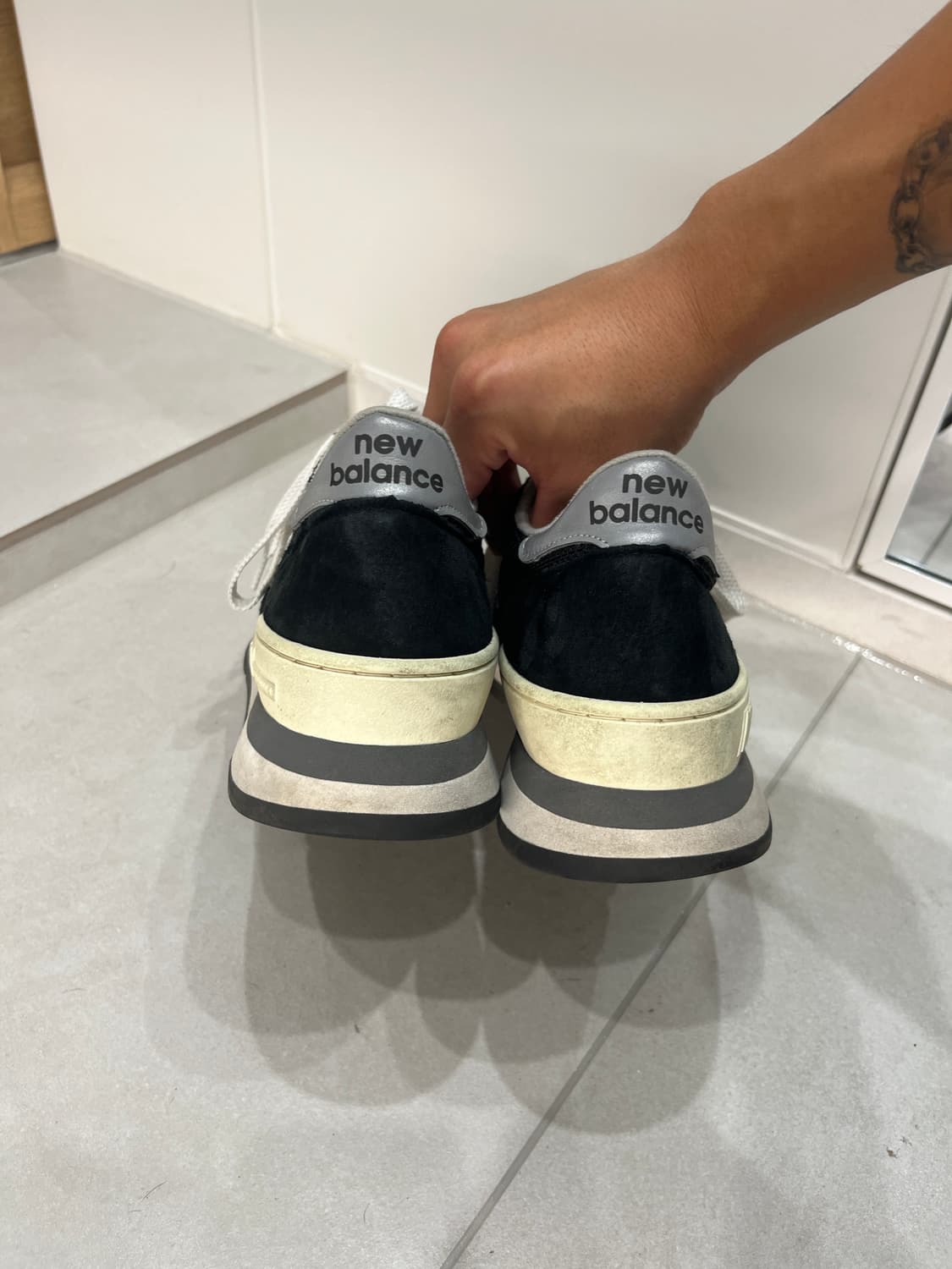 뉴발란스 990v1 블랙 270. 상품이미지4