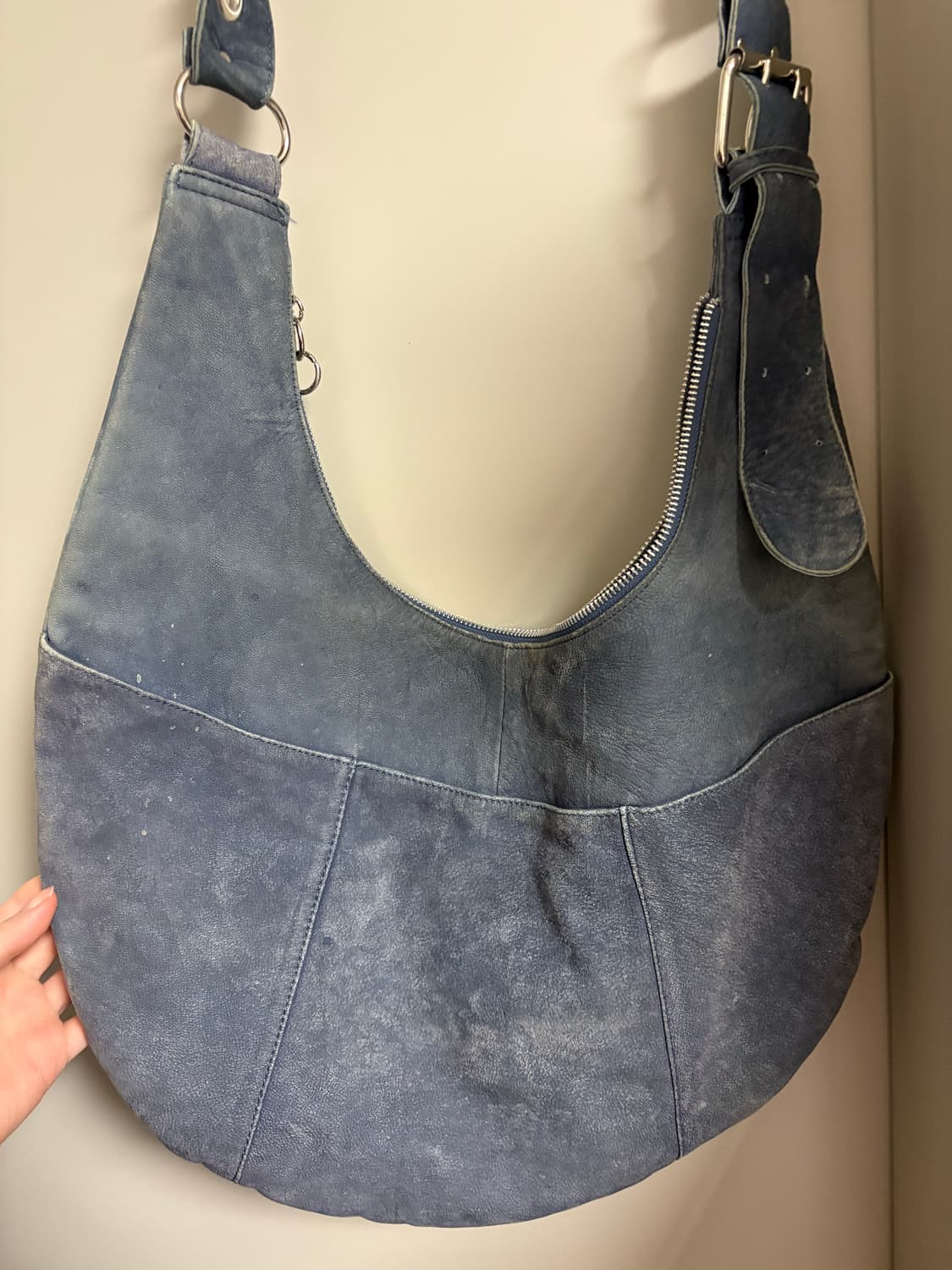 아르마니 익스체인지 스웨이드 백 상품이미지3