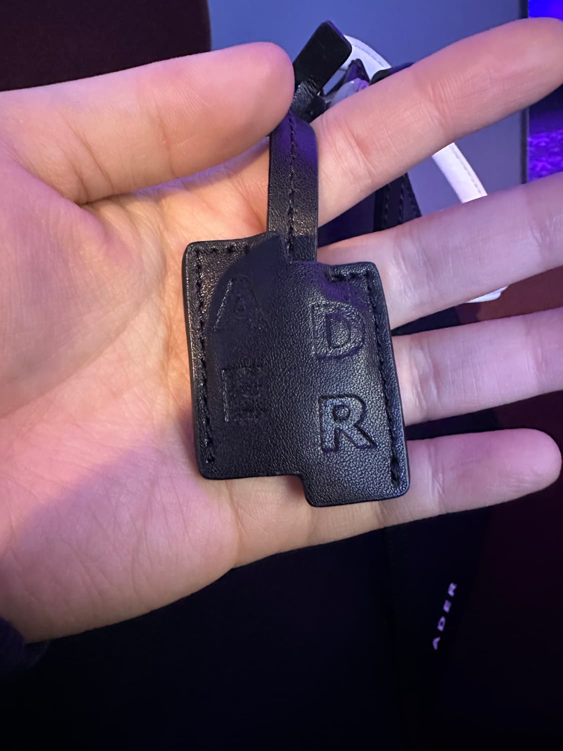 아더에러 쇼퍼백 M 사이즈 상품이미지3