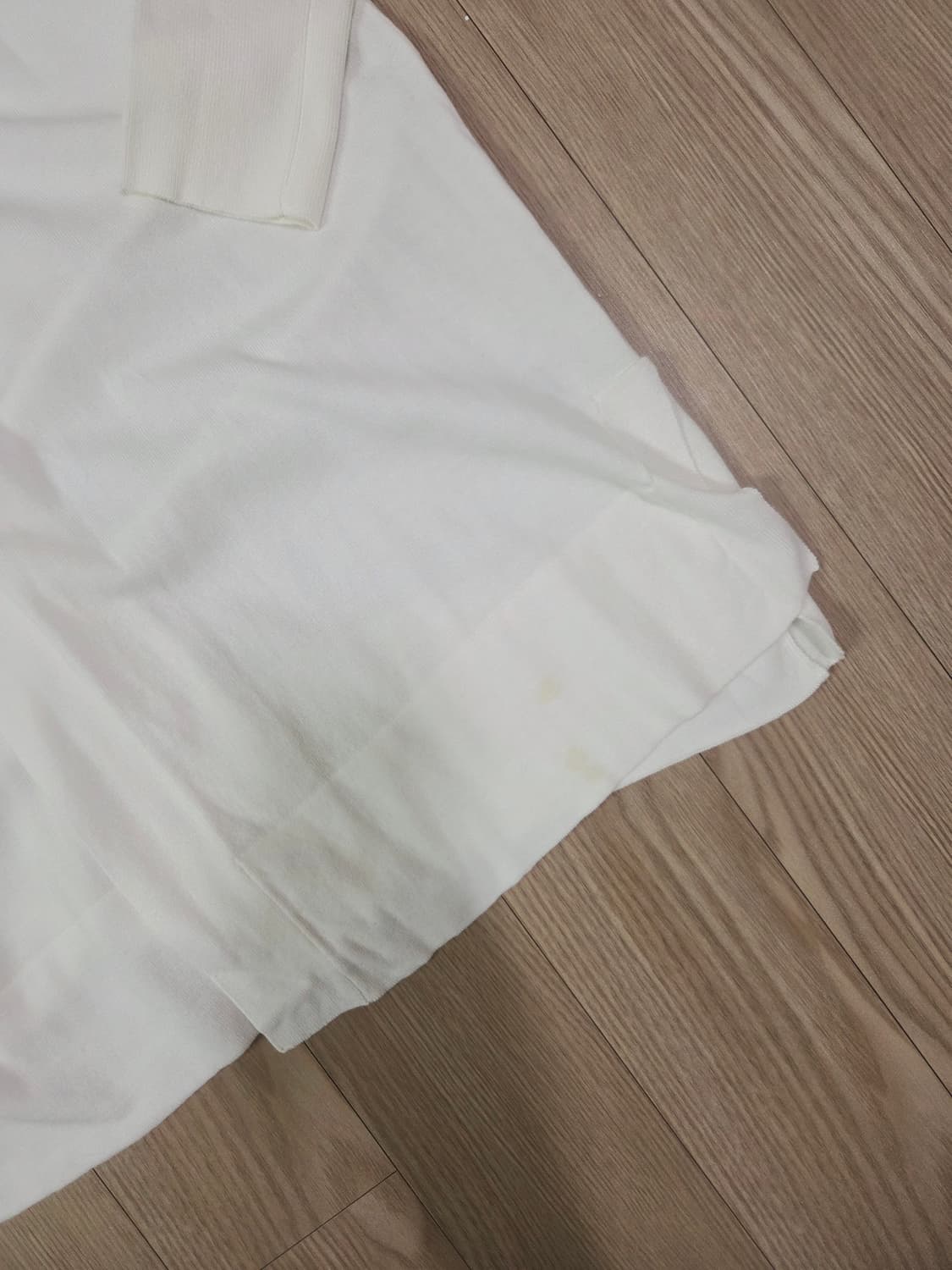 뷰티앤유스 화이트 버튼 리스 롱 카디건 상품이미지3