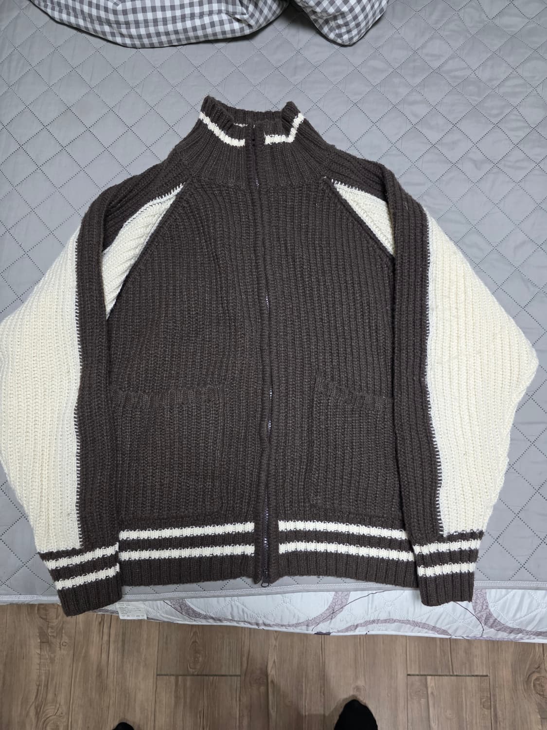 [L] 에잇세컨즈 브라운 배색 니트 집업 가디건 투웨이 상품이미지2