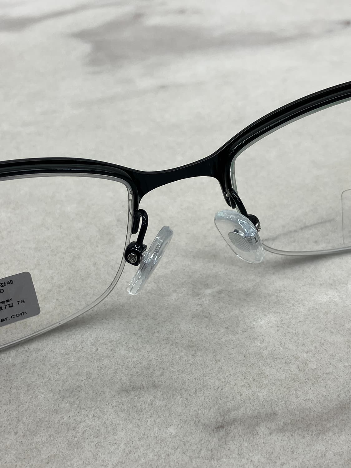 카라 KARRA 블랙 스퀘어 반무테 안경2 상품이미지4