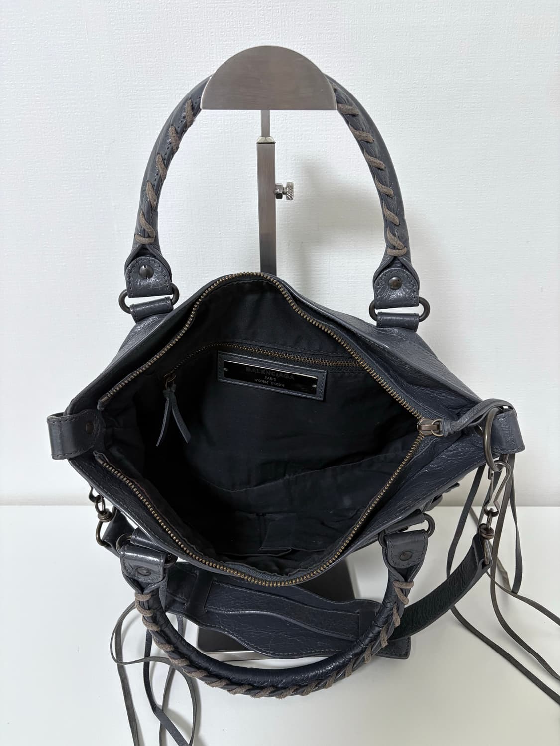 발렌시아가 퍼스트 모터백 다크그레이 상품이미지10