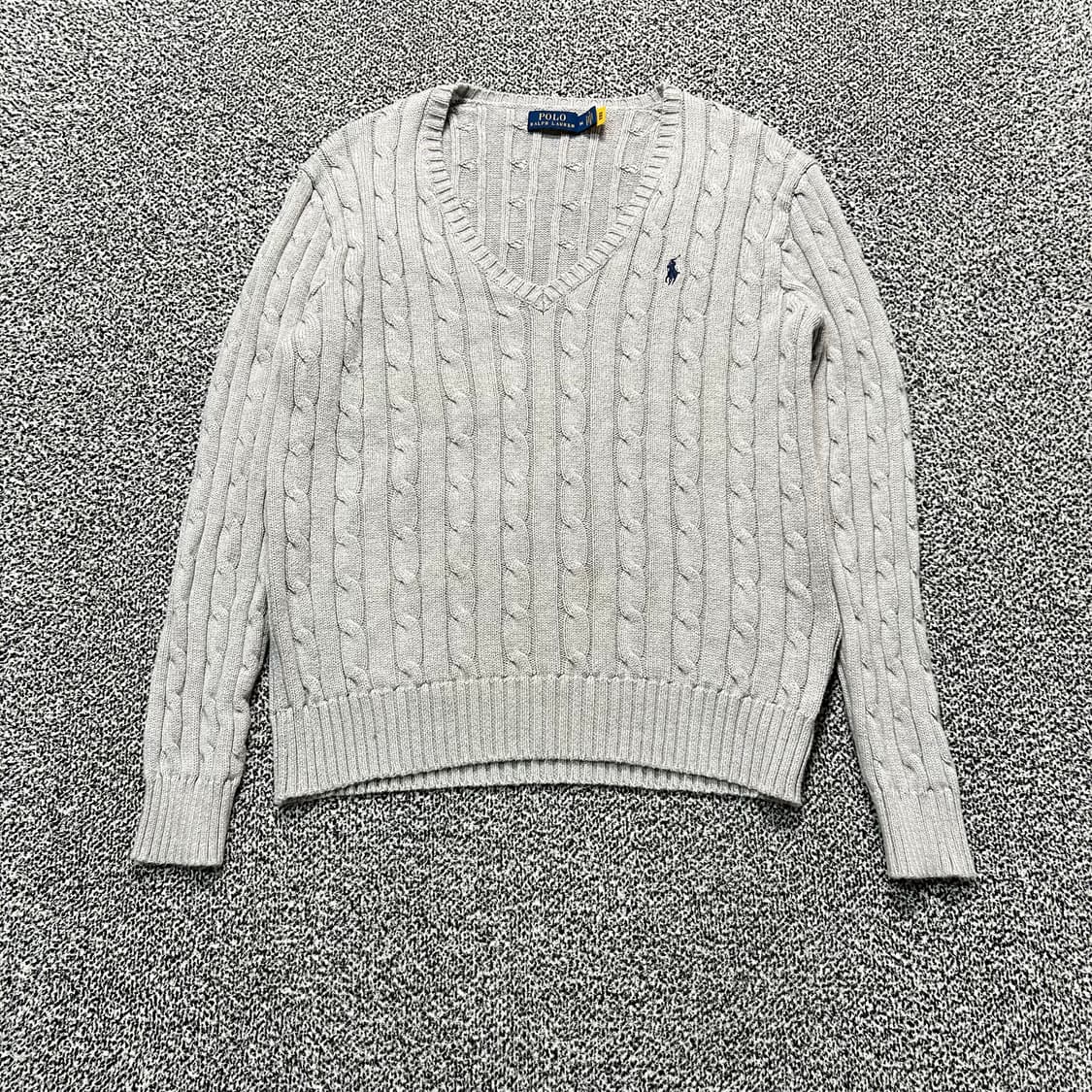 폴로 랄프로렌 그레이 케이블 브이넥 니트 상품이미지1