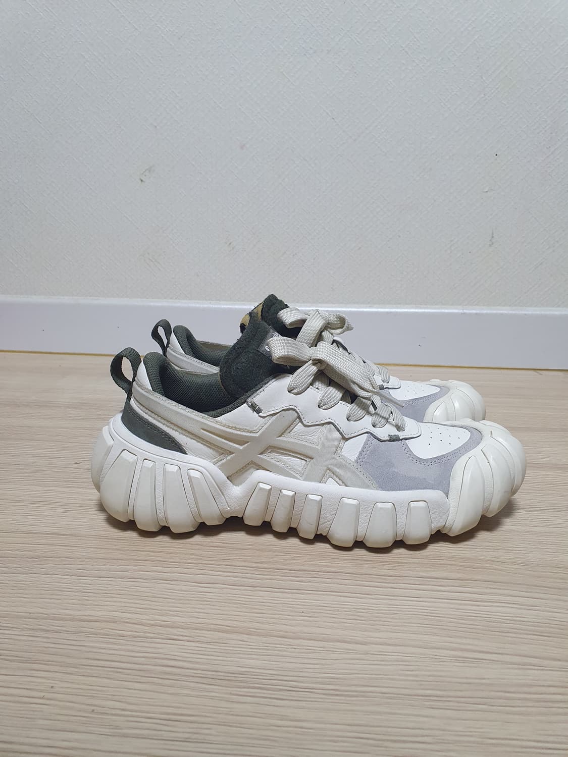 오니츠카타이거 덴티그레 스니커즈 275 상품이미지1