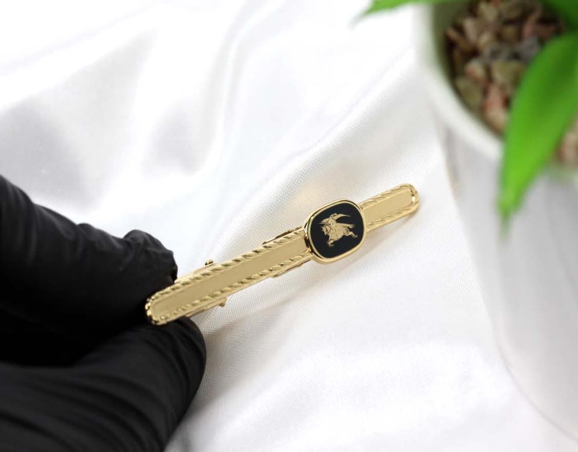 버버리 6cm A+등급 남자 명품 넥타이핀 커프스 세트 상품이미지6