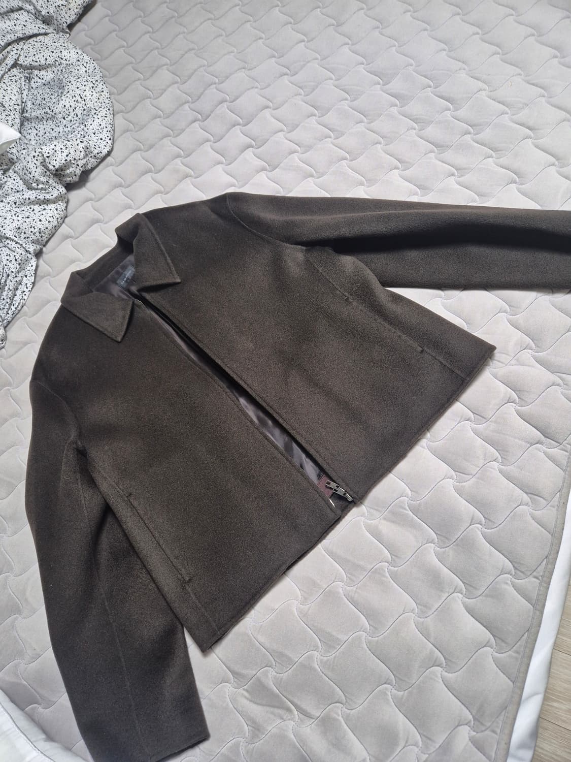 마마가리 핸드메이드블루종 다크브라운 50사이즈 팝니다 상품이미지1