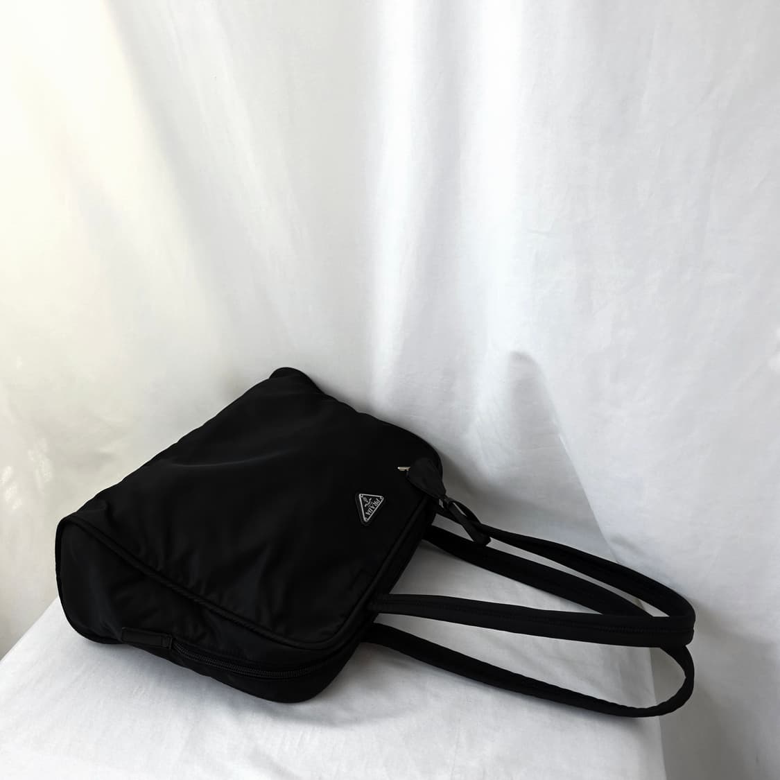 [정품 PRADA] 프라다 포코노 나일론 숄더백 호보백 상품이미지4